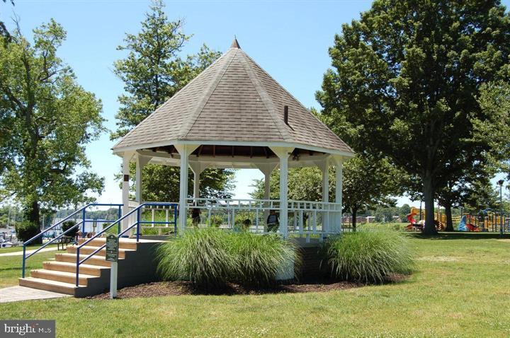 CANVASBACK COVE - Residential Lease