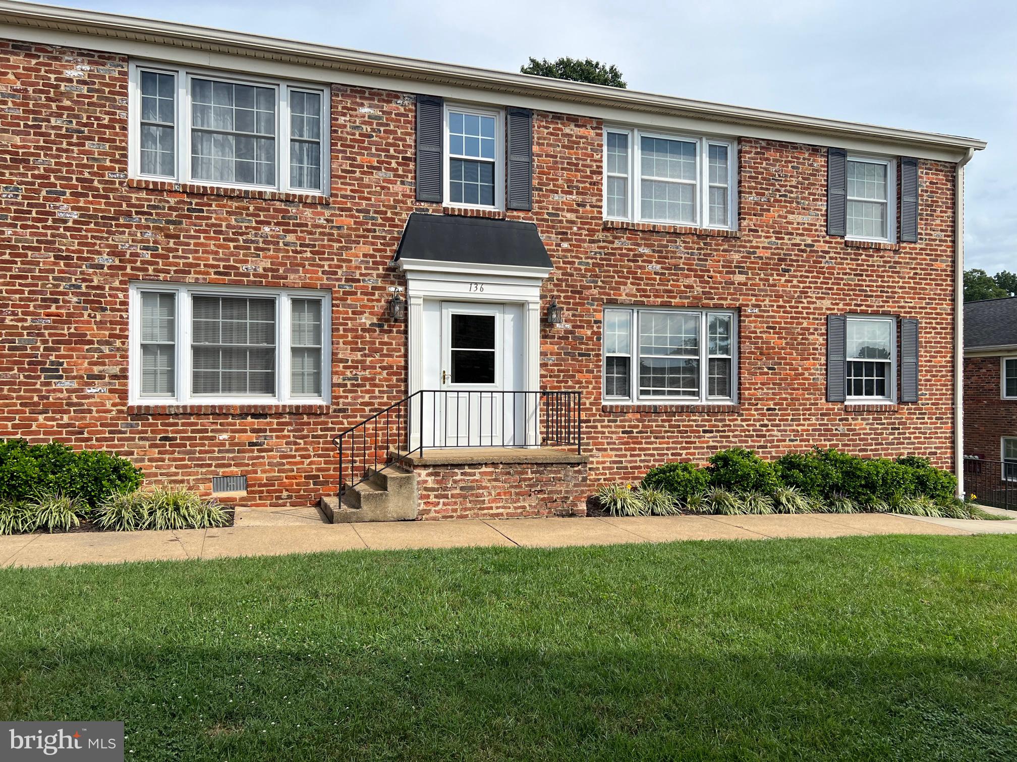 HESSIAN HILLS CONDOS - Residential
