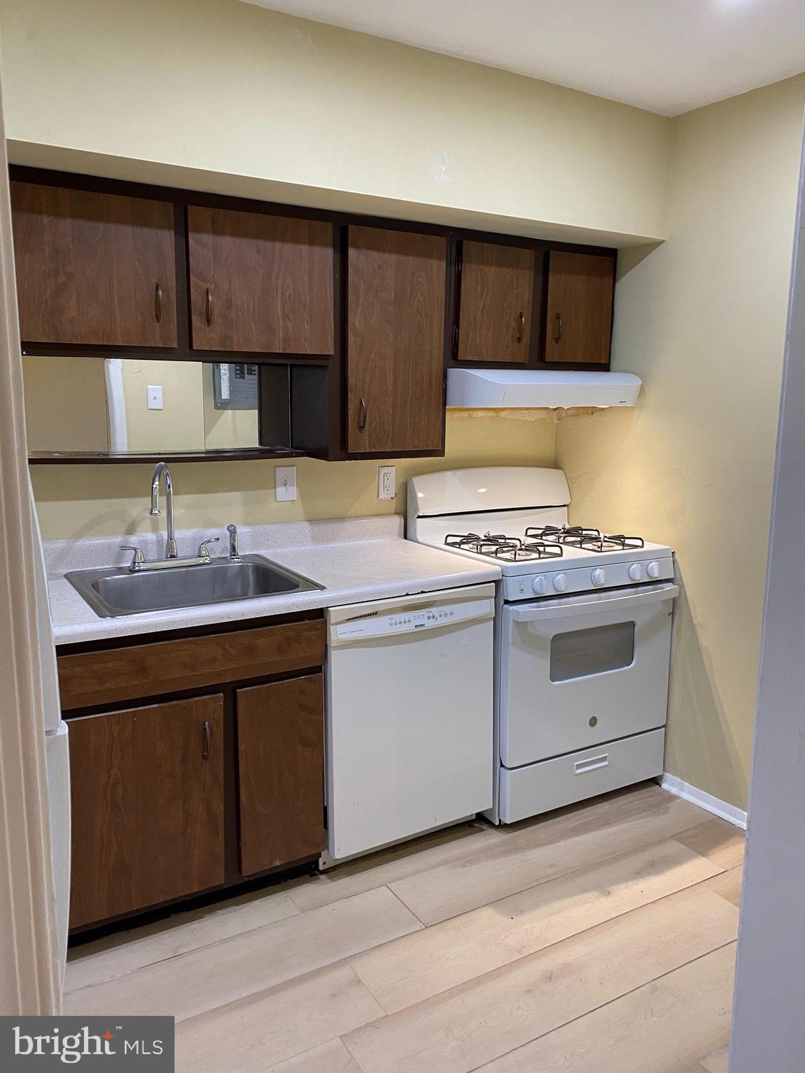 HESSIAN HILLS CONDOS - Residential