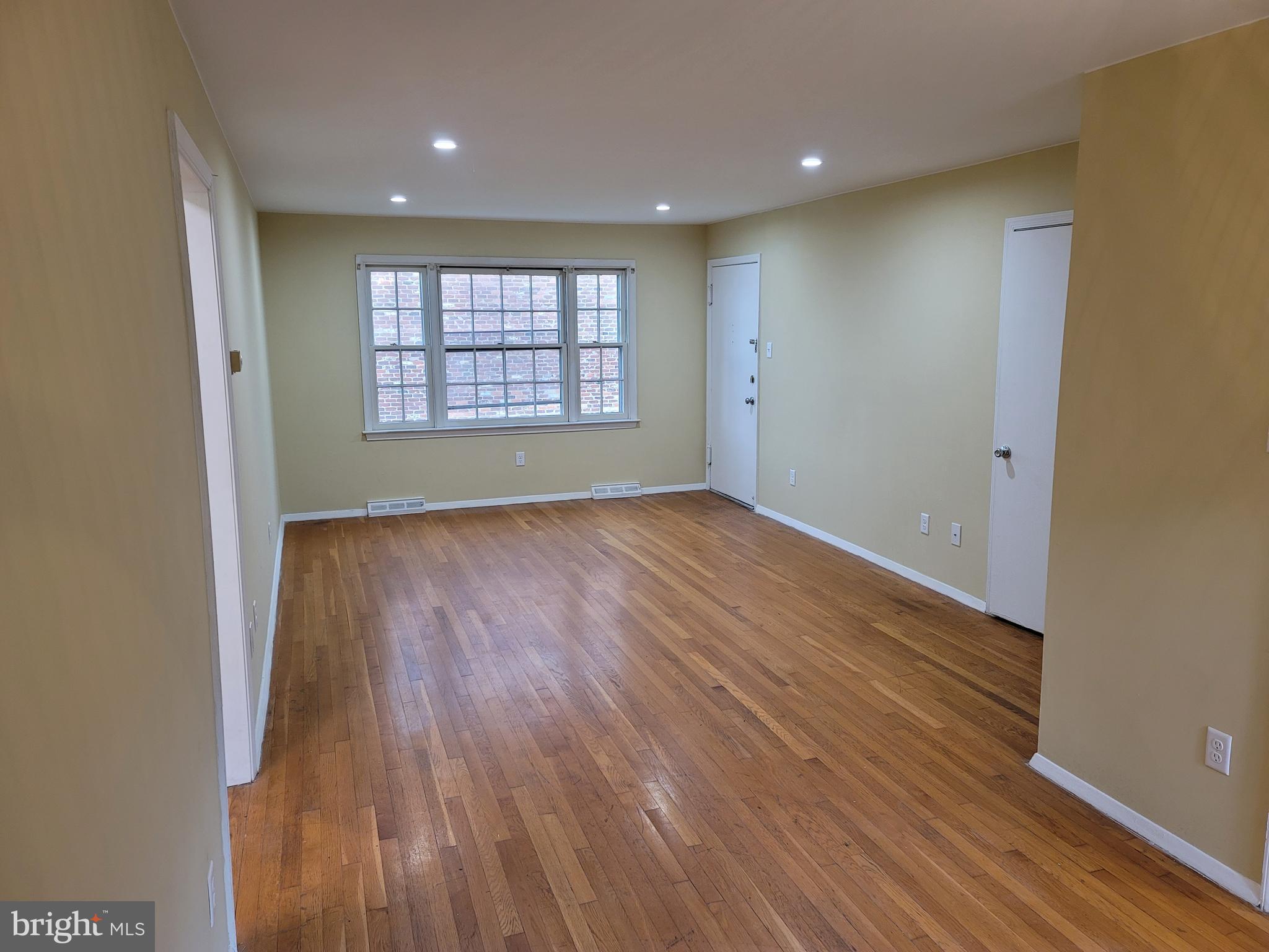 HESSIAN HILLS CONDOS - Residential