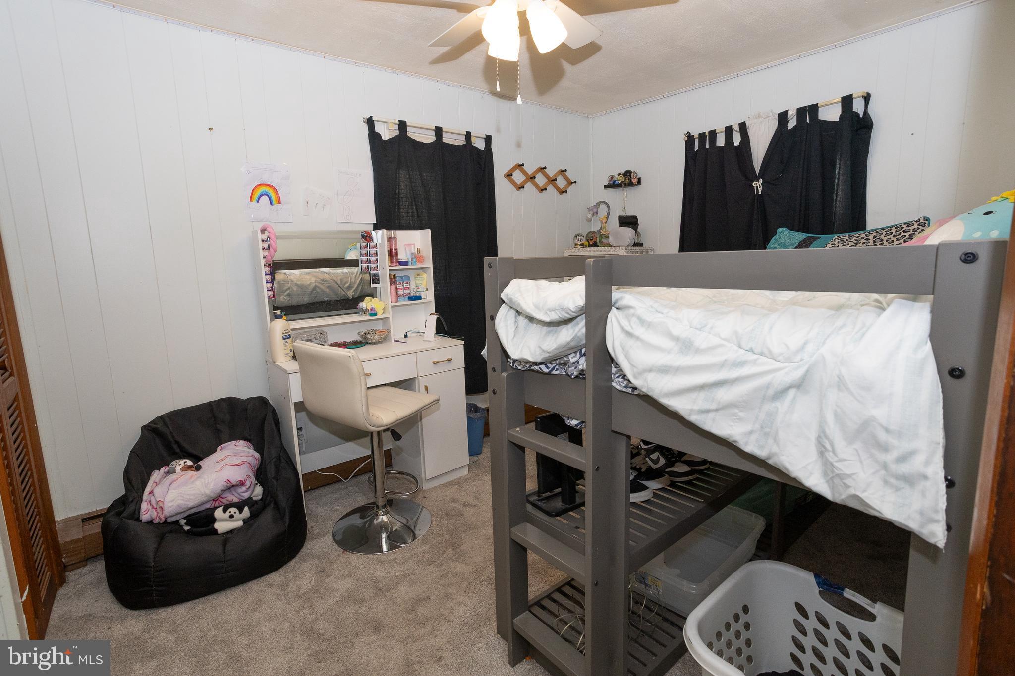 FEASTERVILLE - Residential