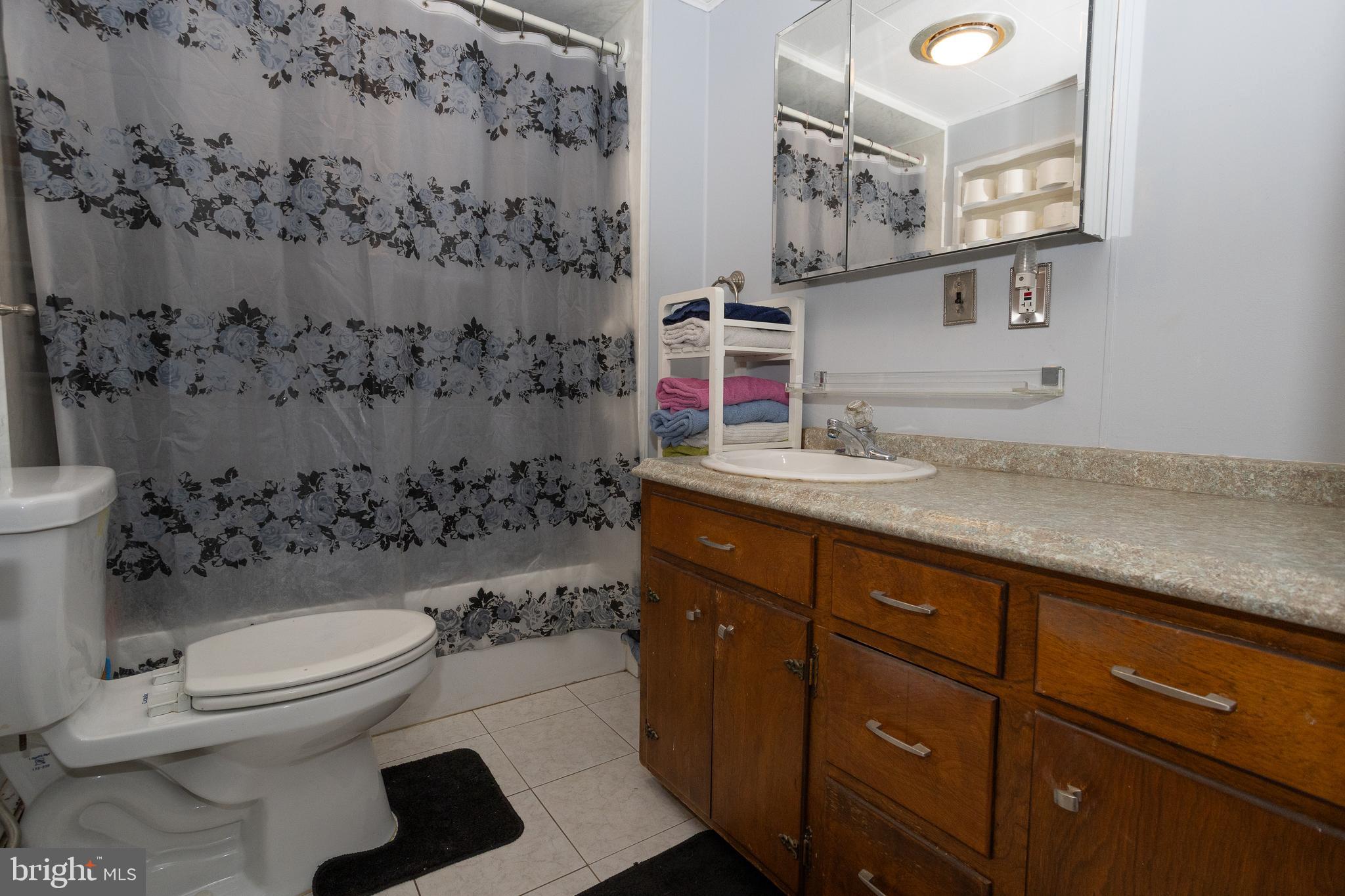 FEASTERVILLE - Residential