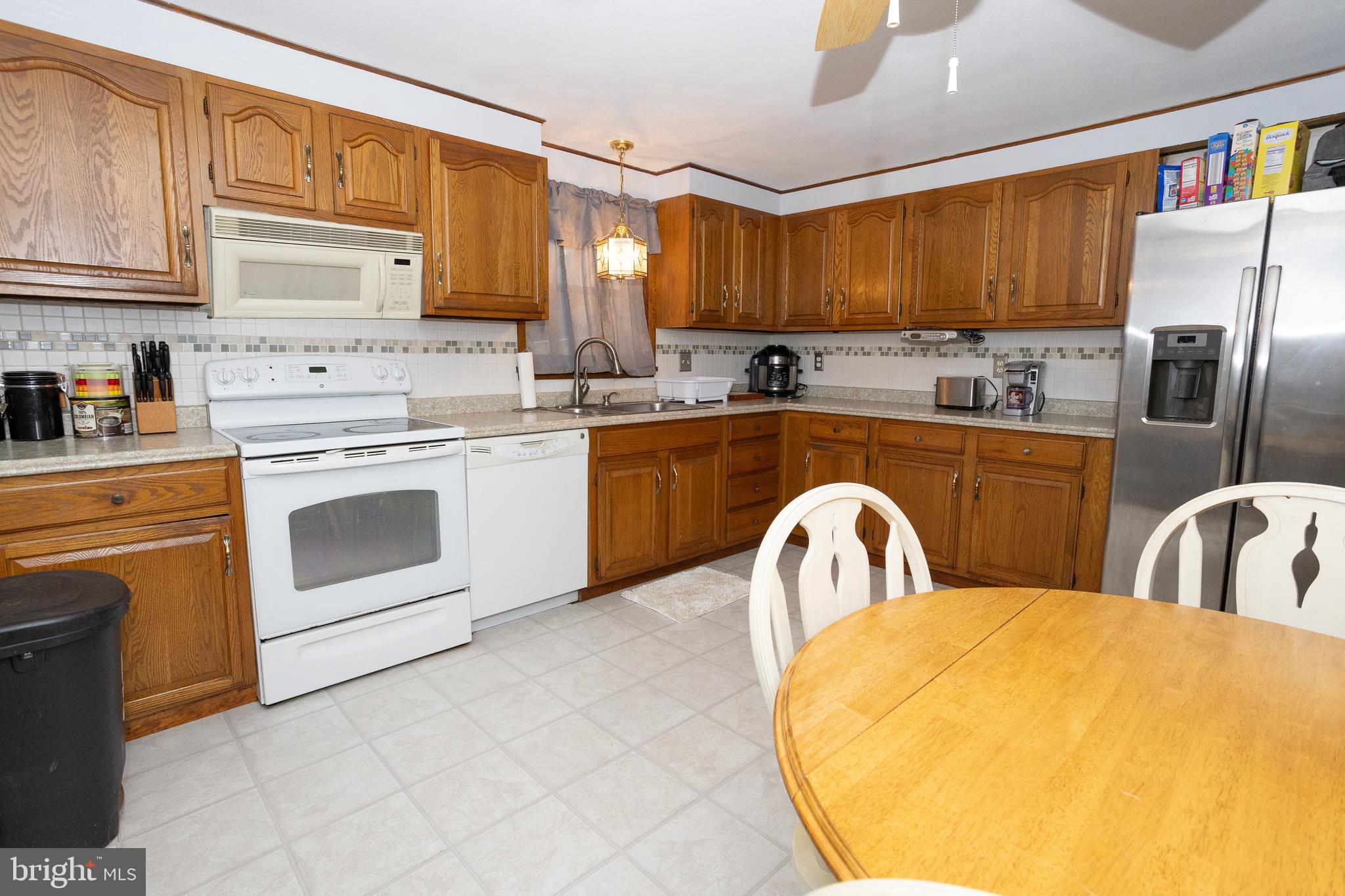 FEASTERVILLE - Residential