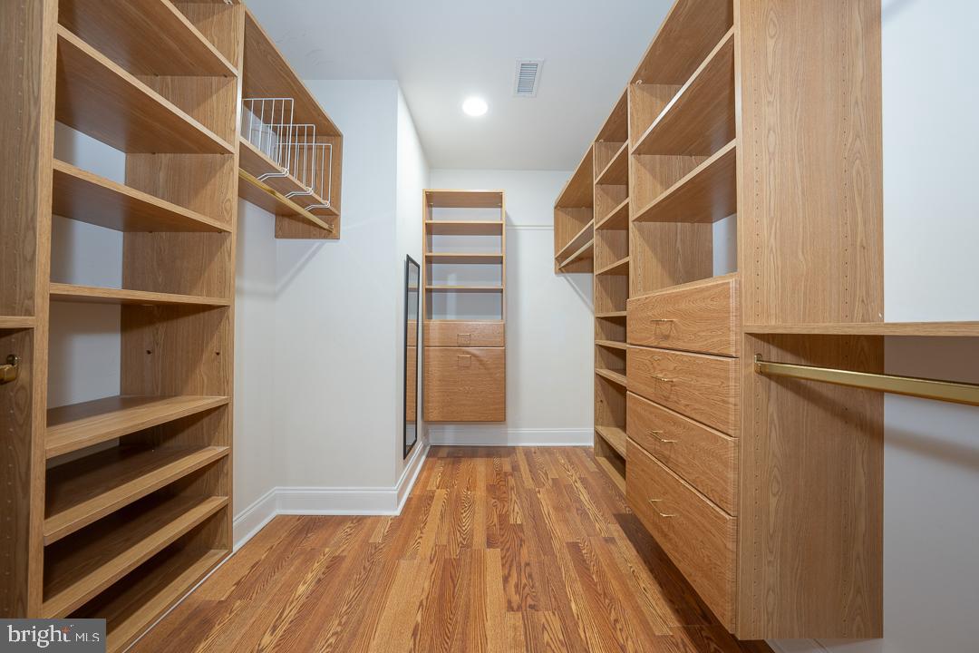 SPRING MEADOW FARM - Residential