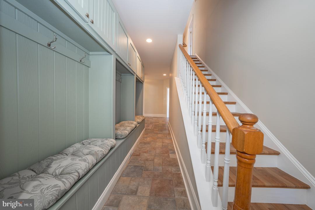 SPRING MEADOW FARM - Residential