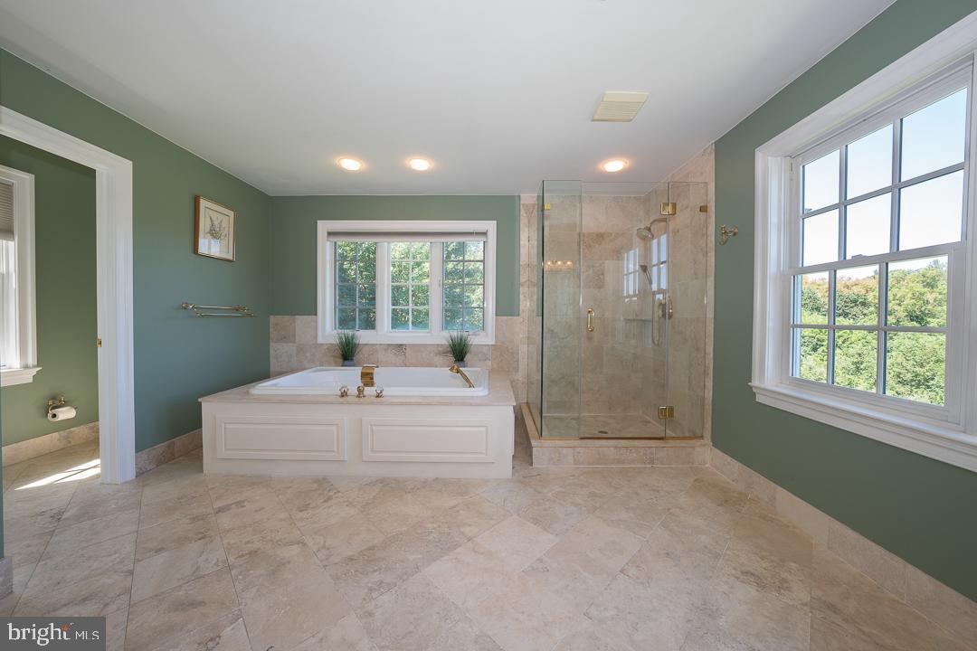 SPRING MEADOW FARM - Residential