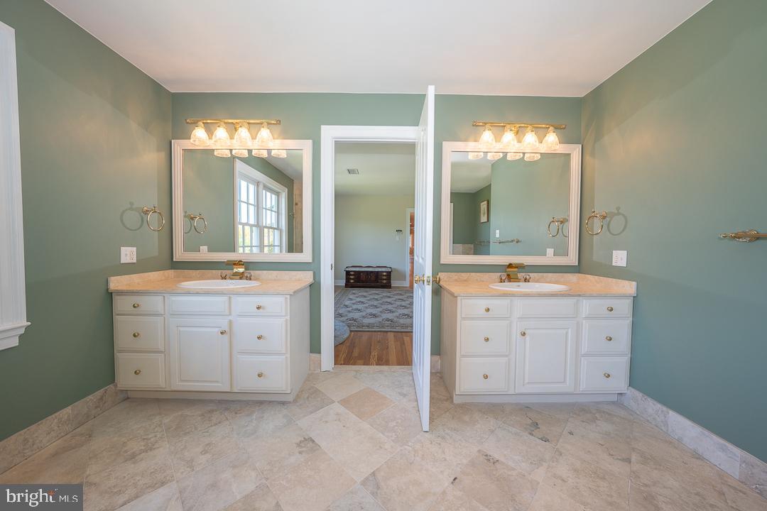 SPRING MEADOW FARM - Residential