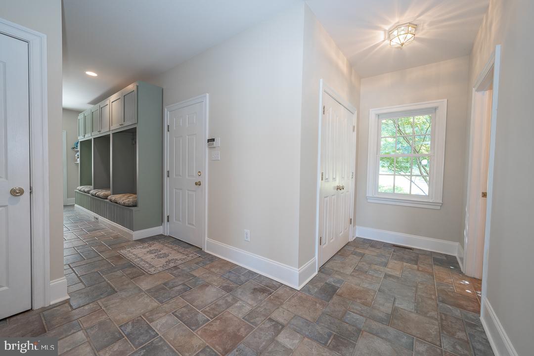 SPRING MEADOW FARM - Residential