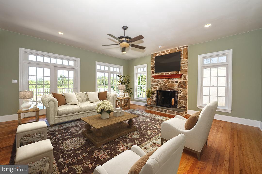 SPRING MEADOW FARM - Residential