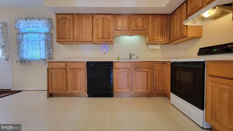 EAST RIDGE TOWNHOMES - Residential