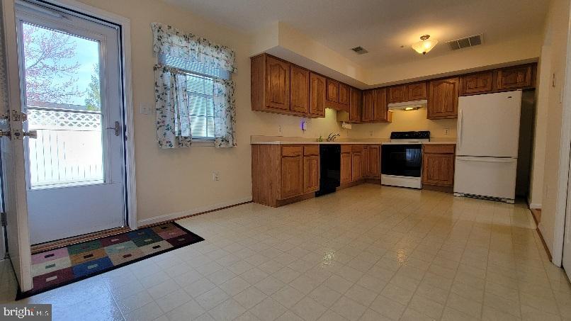 EAST RIDGE TOWNHOMES - Residential