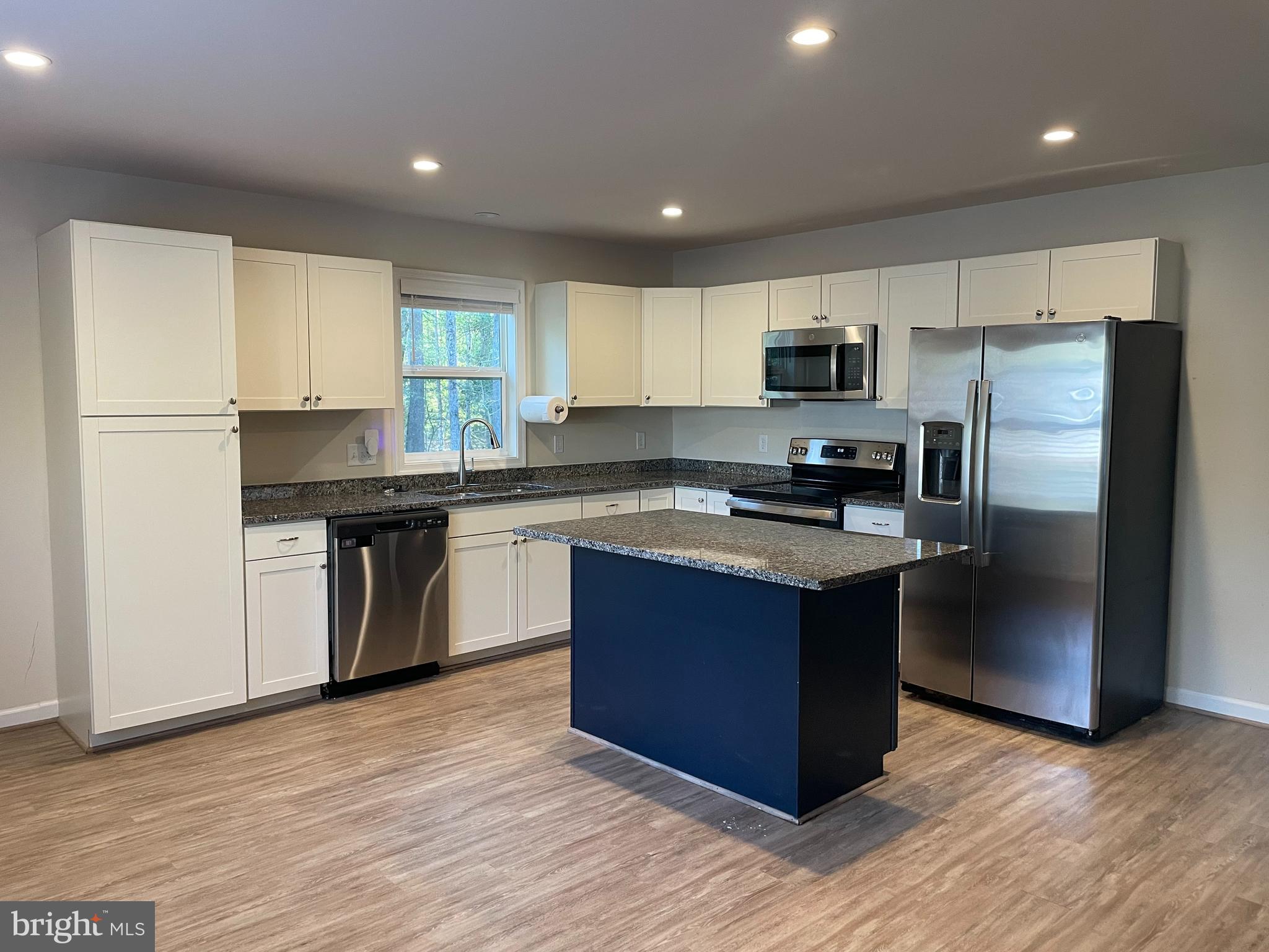 PLACID BAY - Residential Lease