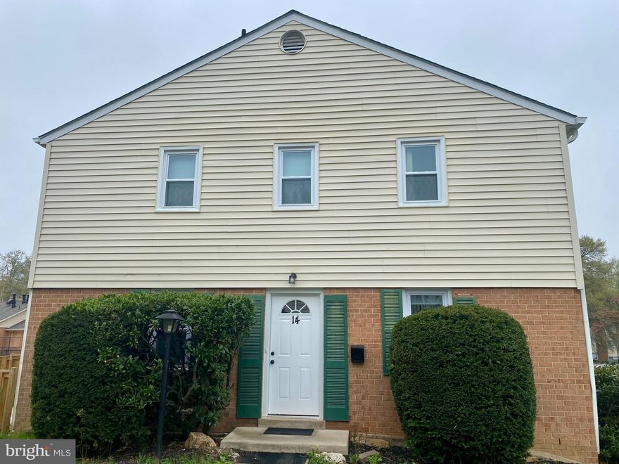 Move-in ready 3-level end-unit townhouse, 4 bedrooms 3.5 baths, newly renovated, spacious kitchen with white cabinetry, quartz countertop, stainless steel appliances, wood floor, and fenced backyard. Convenient locations, close to schools, shopping and restaurants. No Pets.