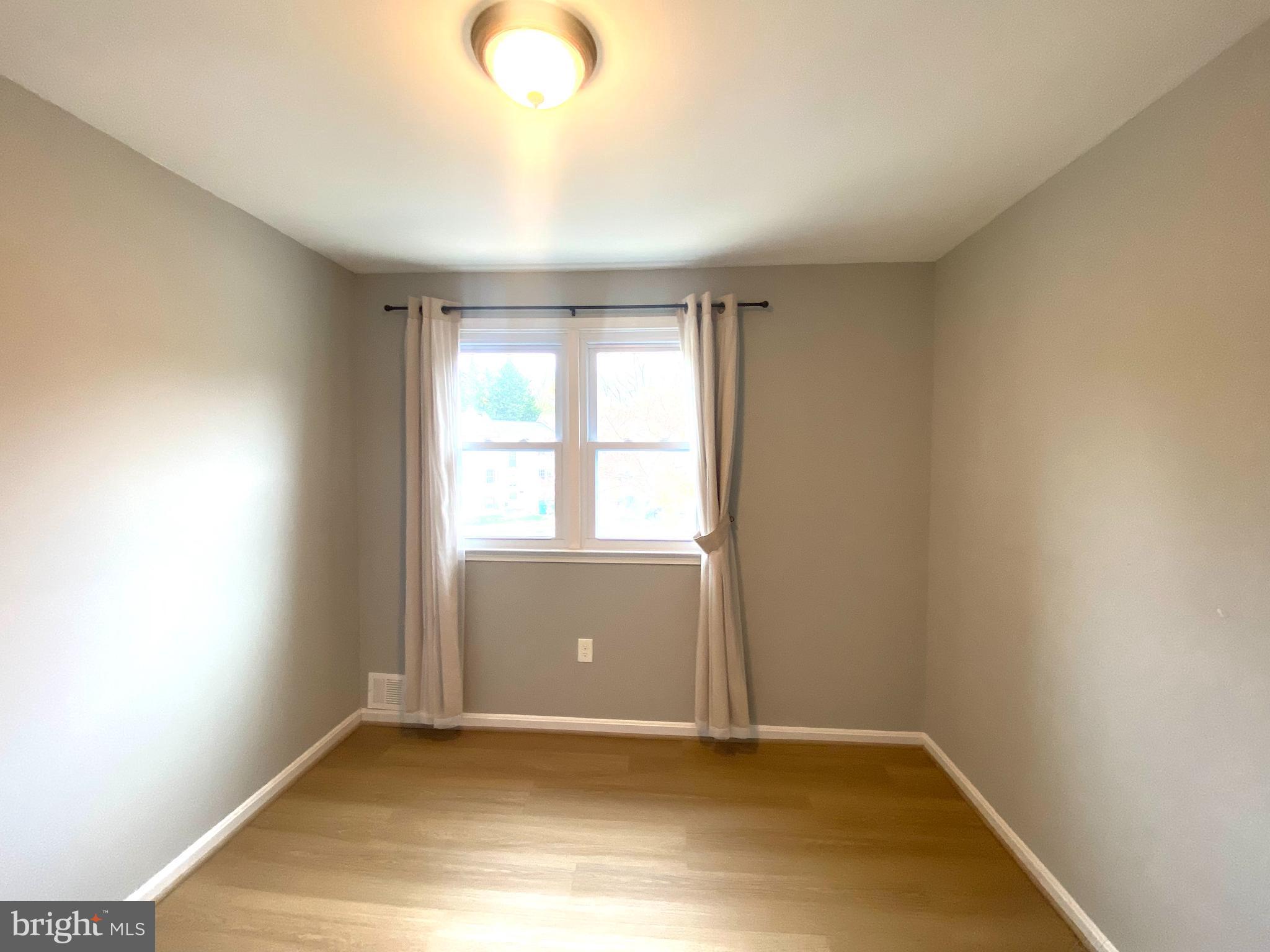 SHADY GROVE VILLAGE - Residential Lease