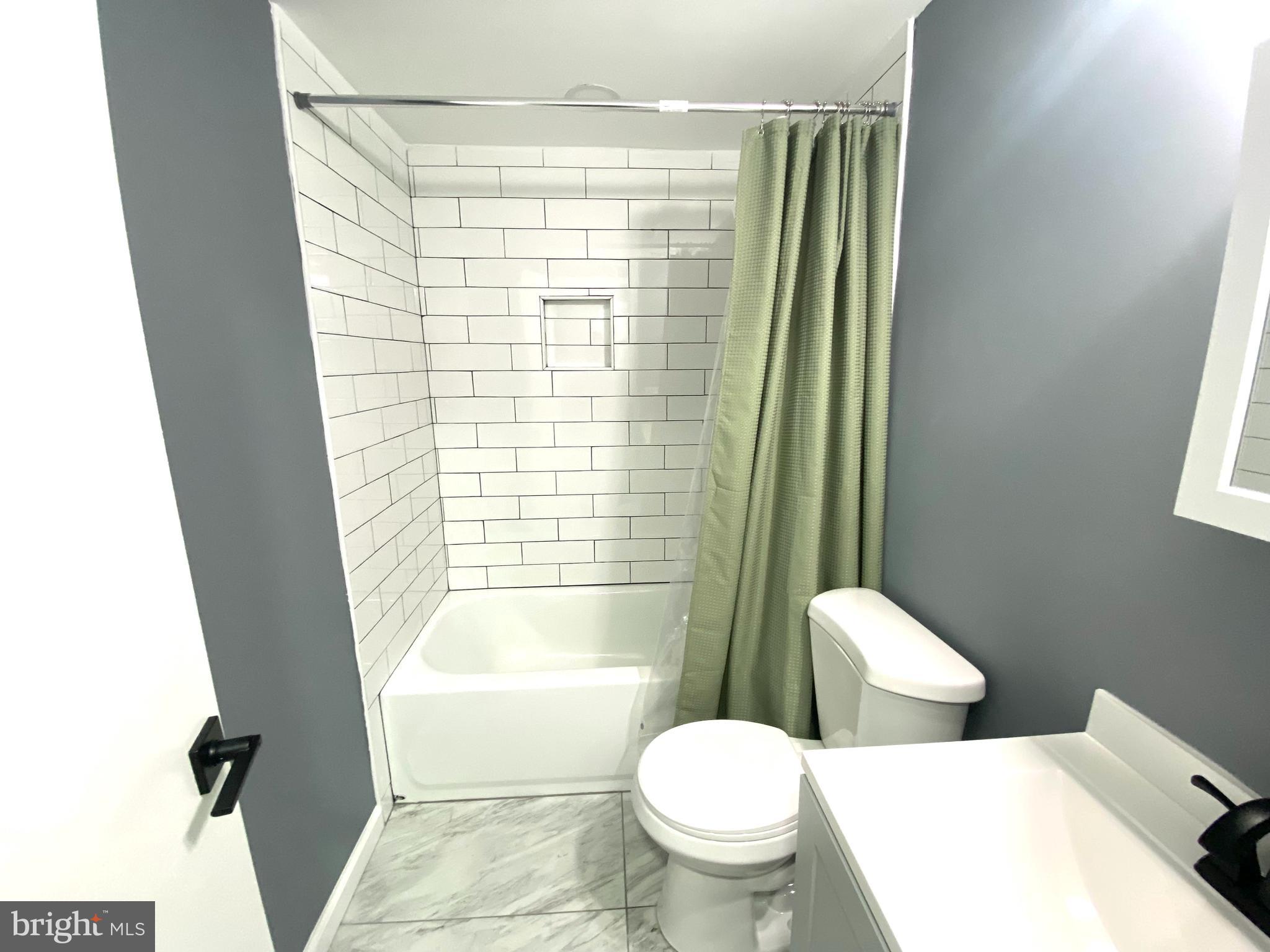 SHADY GROVE VILLAGE - Residential Lease