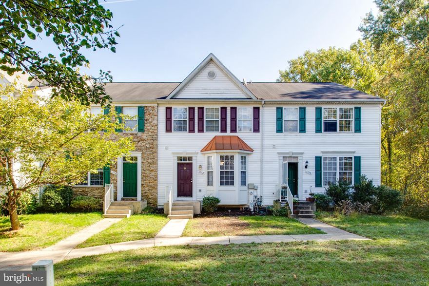 Welcome to 6132 White Marble Ct. Located in desired river hill/fieldstone community. Recently fully renovated. All hardwood/luxury vinyl floor, fresh new paint, new countertop, new light fixtures. Additional possible 4th bedroom in basement. Perfect location for easy community, shopping and don't mention about the one of the greatest school district.