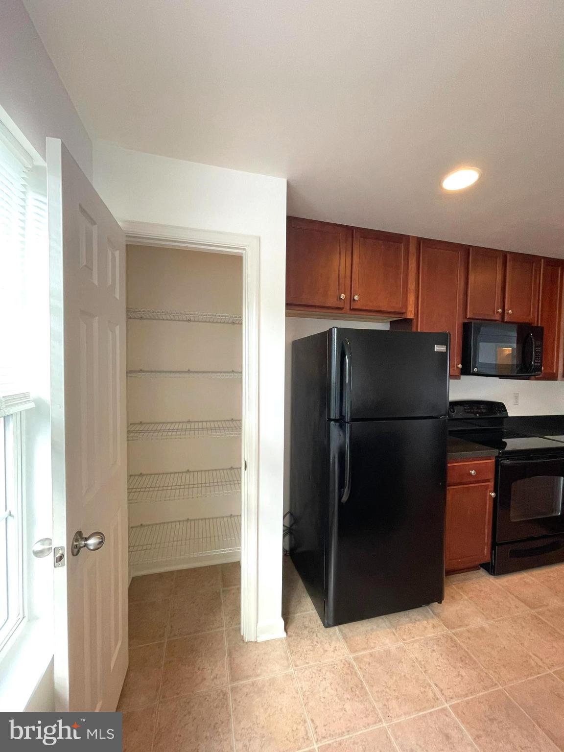 FAIRWAYS EAST - Residential Lease