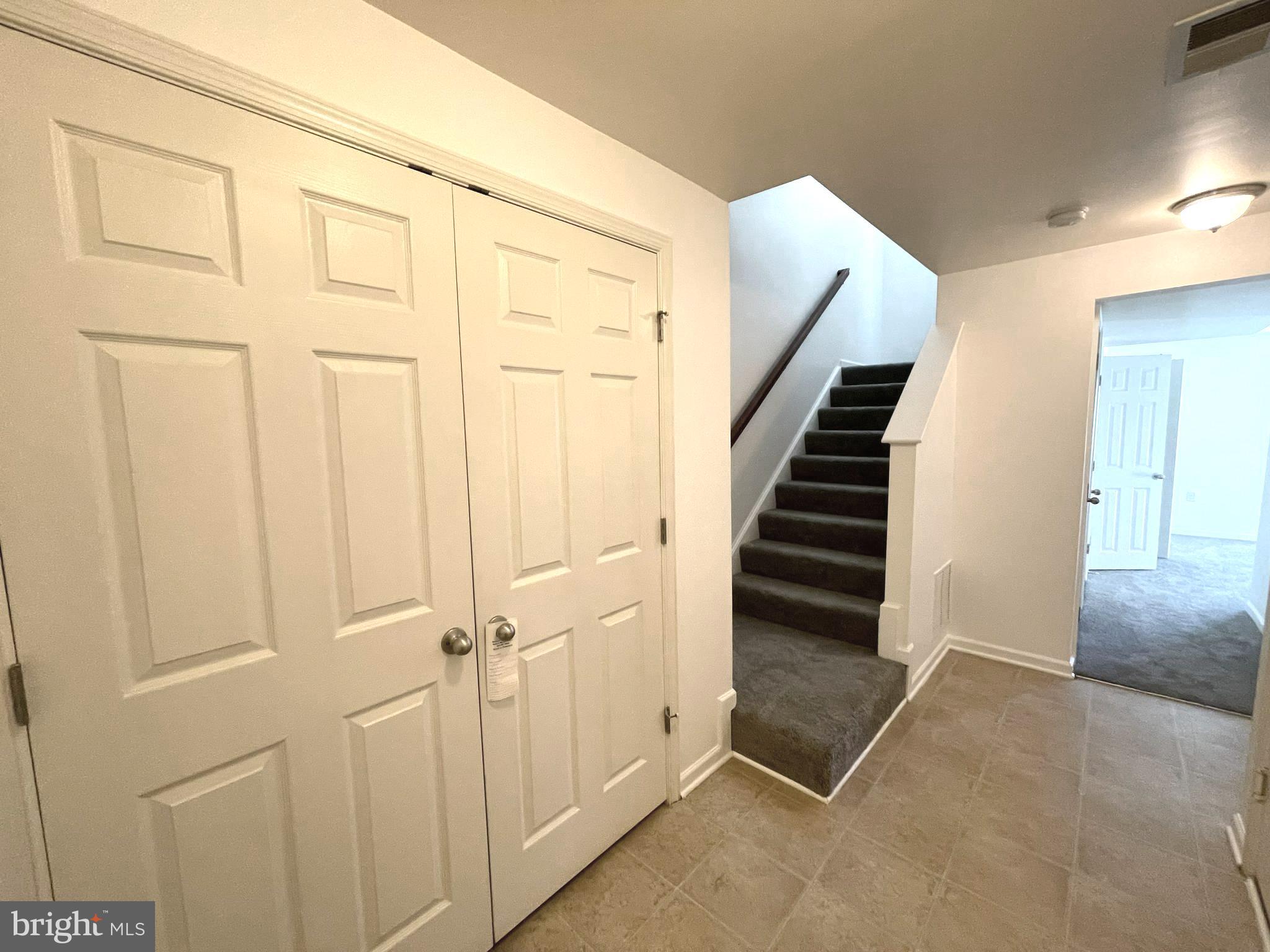 FAIRWAYS EAST - Residential Lease