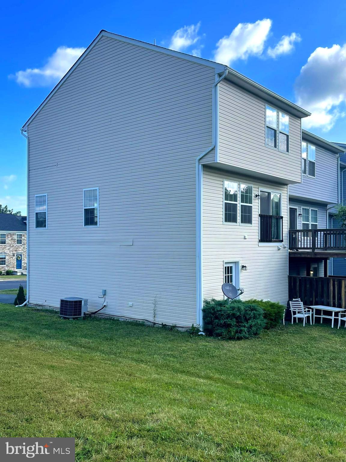 FAIRWAYS EAST - Residential Lease