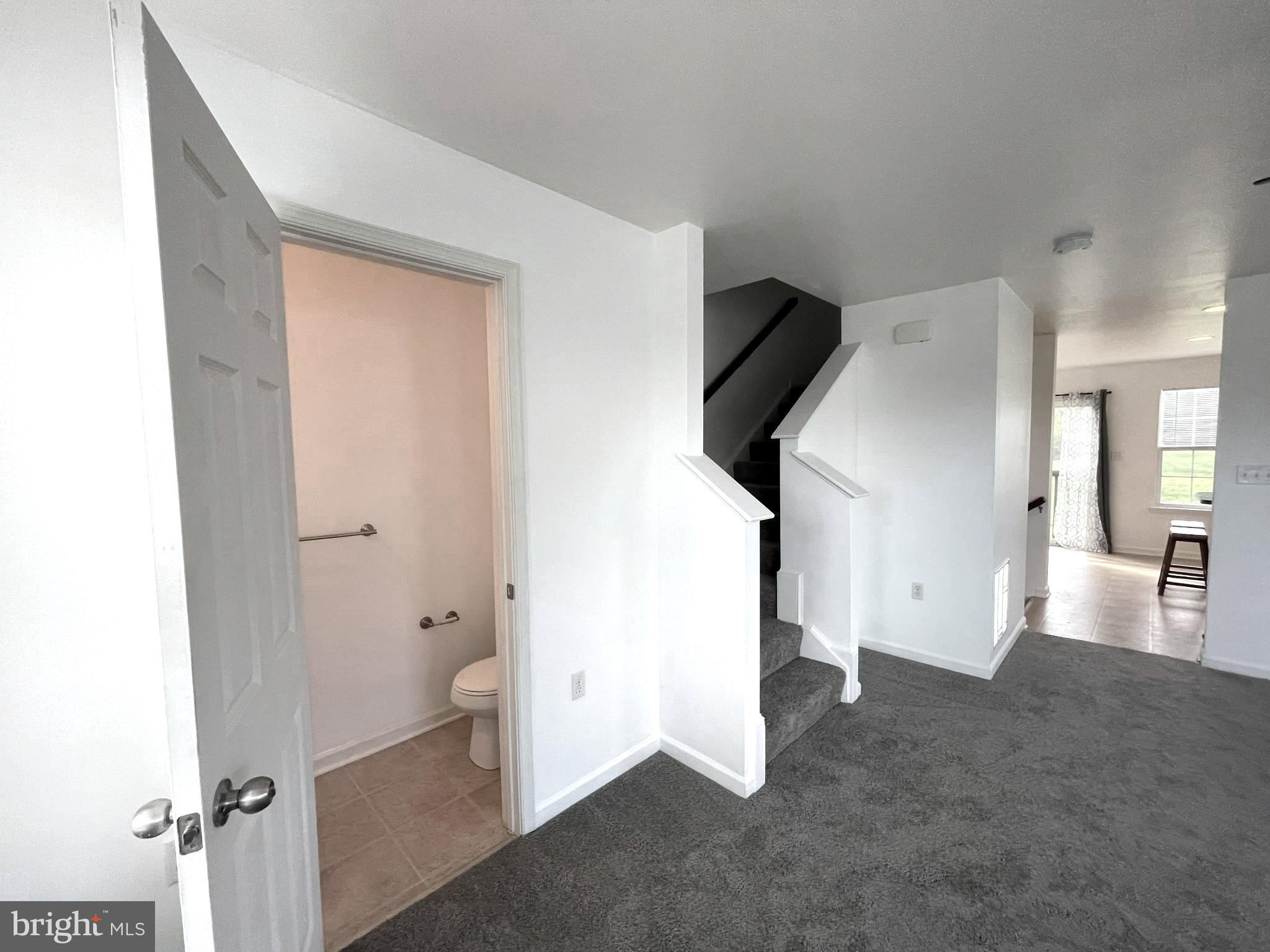 FAIRWAYS EAST - Residential Lease