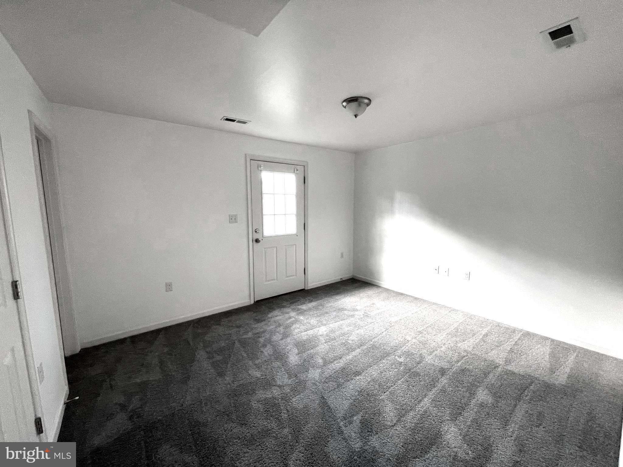 FAIRWAYS EAST - Residential Lease