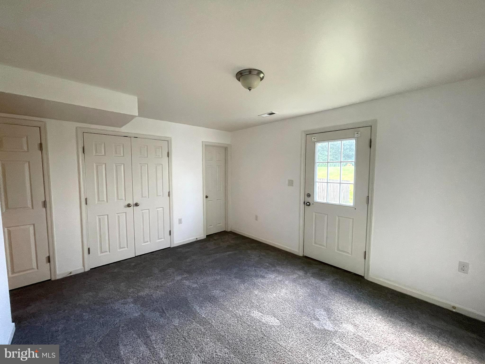 FAIRWAYS EAST - Residential Lease