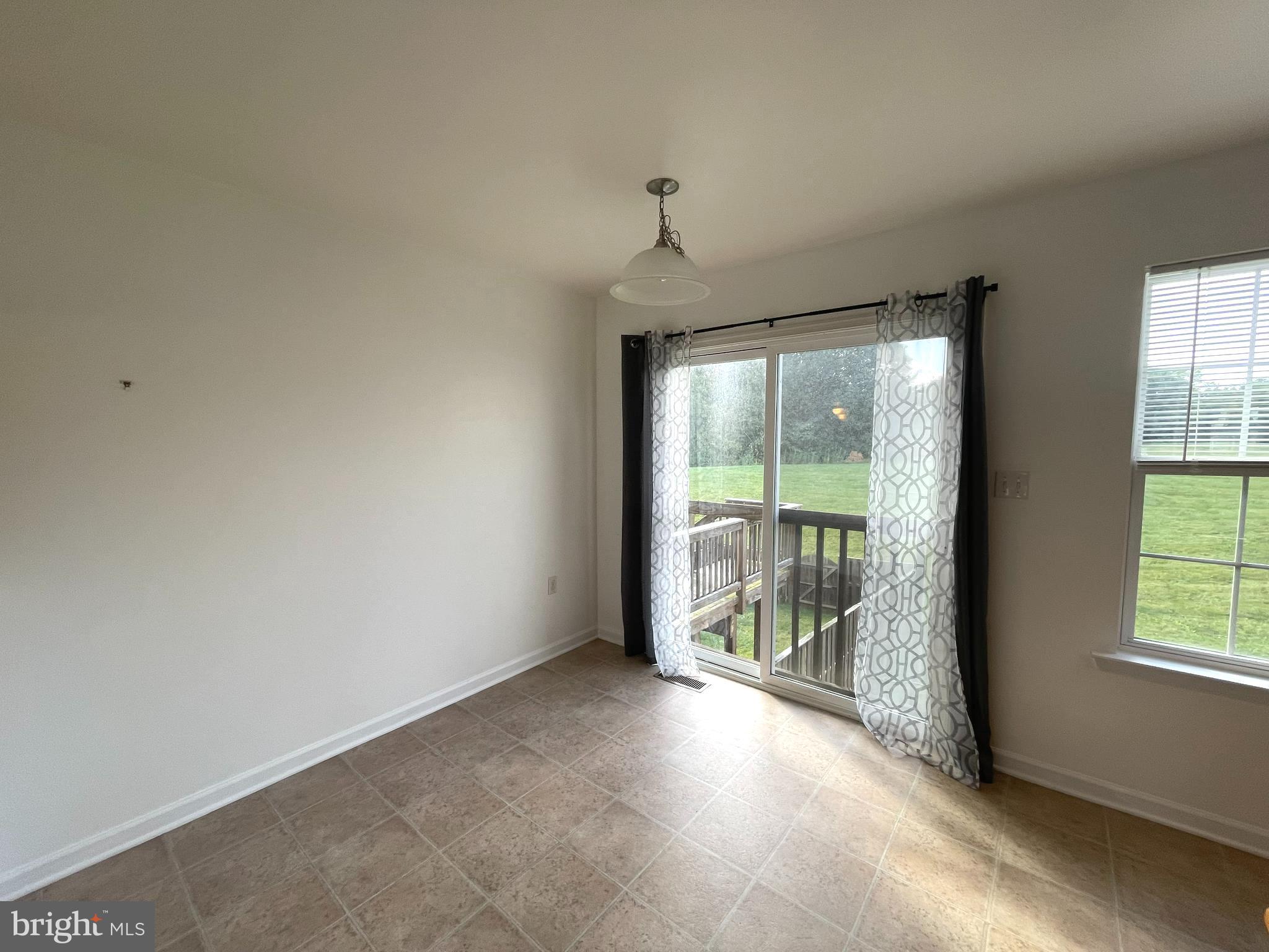 FAIRWAYS EAST - Residential Lease