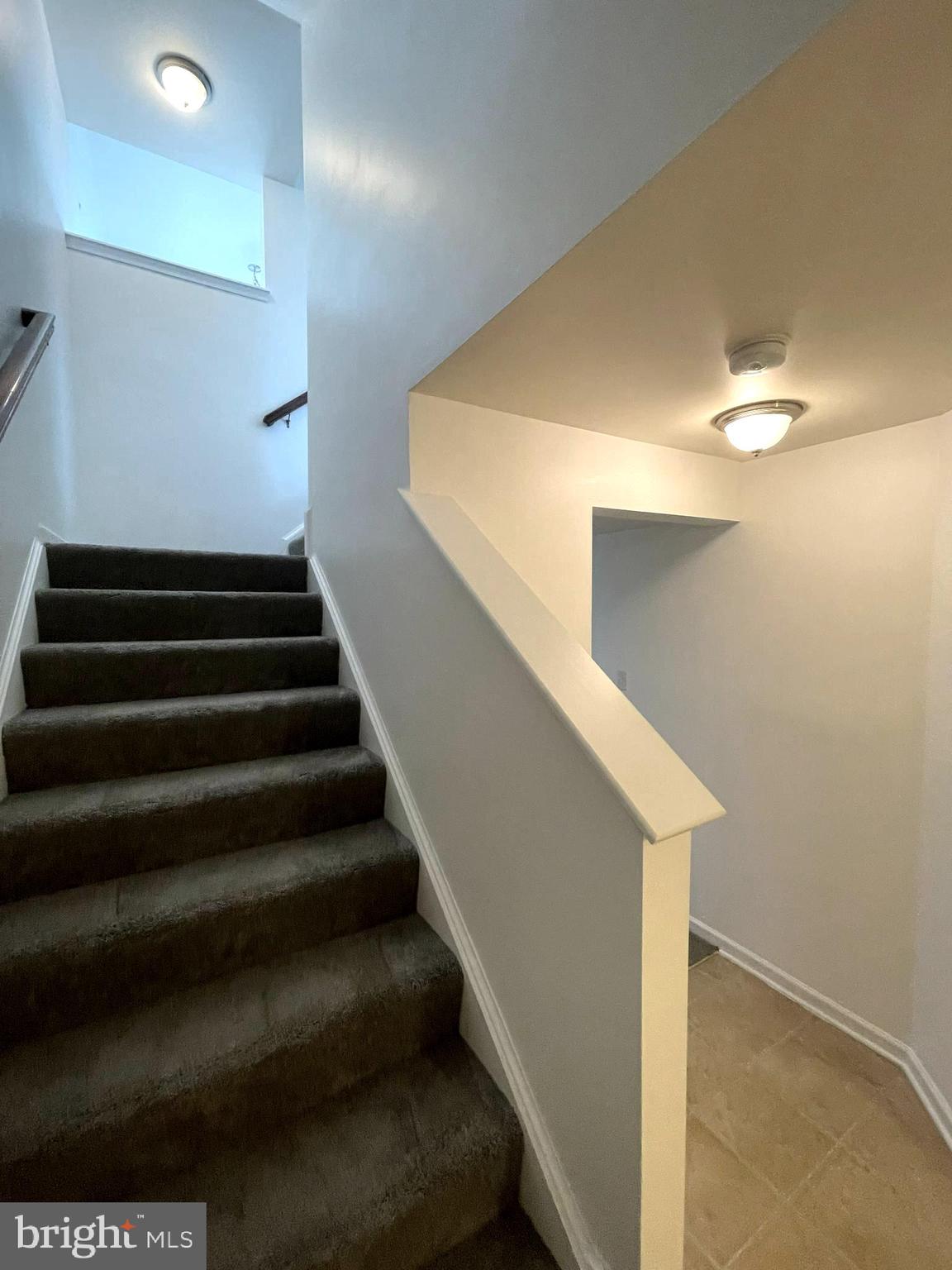 FAIRWAYS EAST - Residential Lease