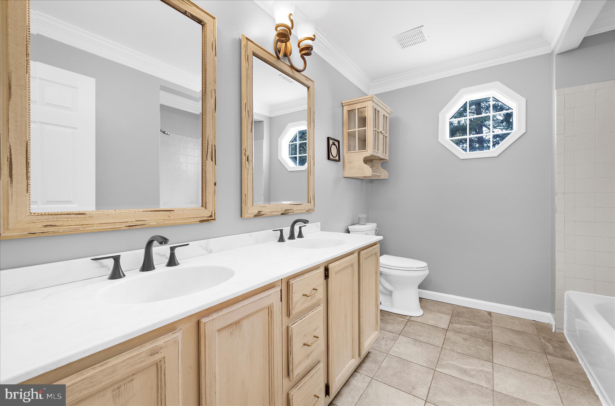 ASCOT ESTATES - Residential