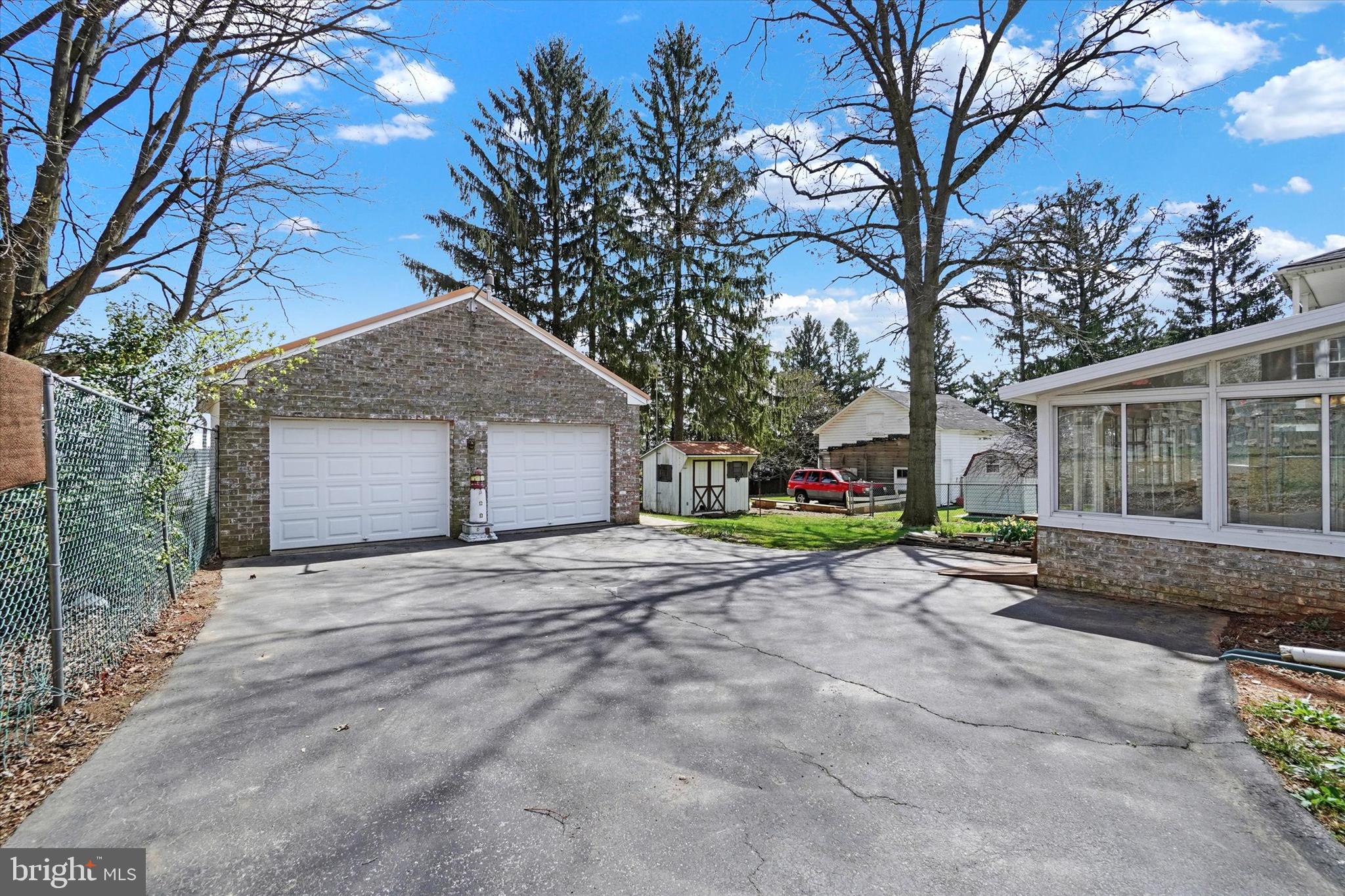 RED LION BORO - Residential