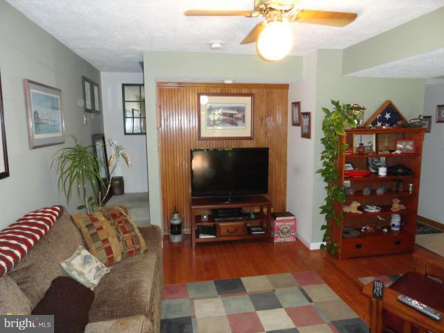 LONG BEACH - Residential