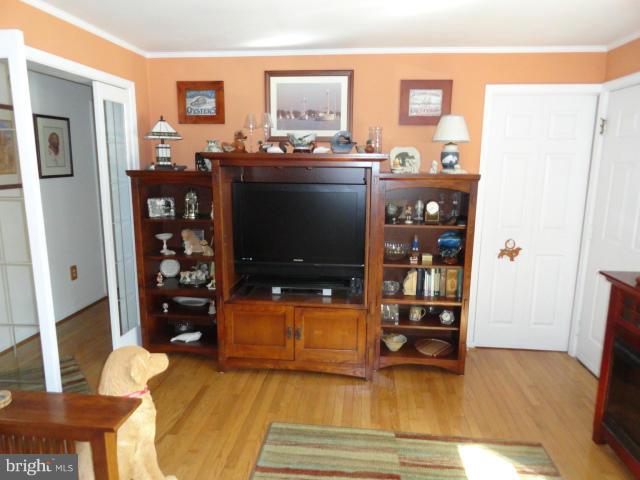 LONG BEACH - Residential