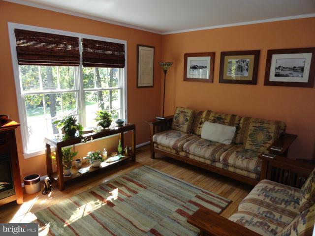 LONG BEACH - Residential