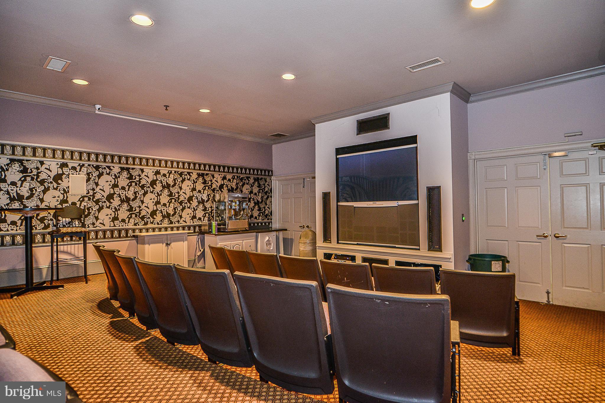 GATES OF MCLEAN - Residential