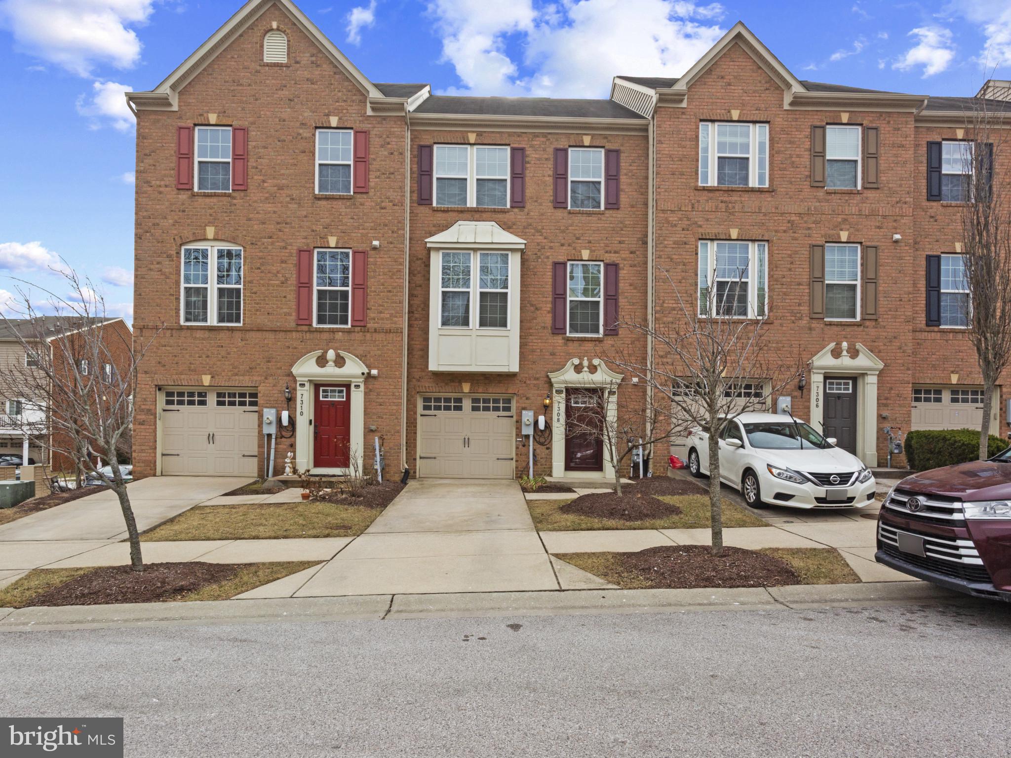 HOWARD SQUARE - Residential