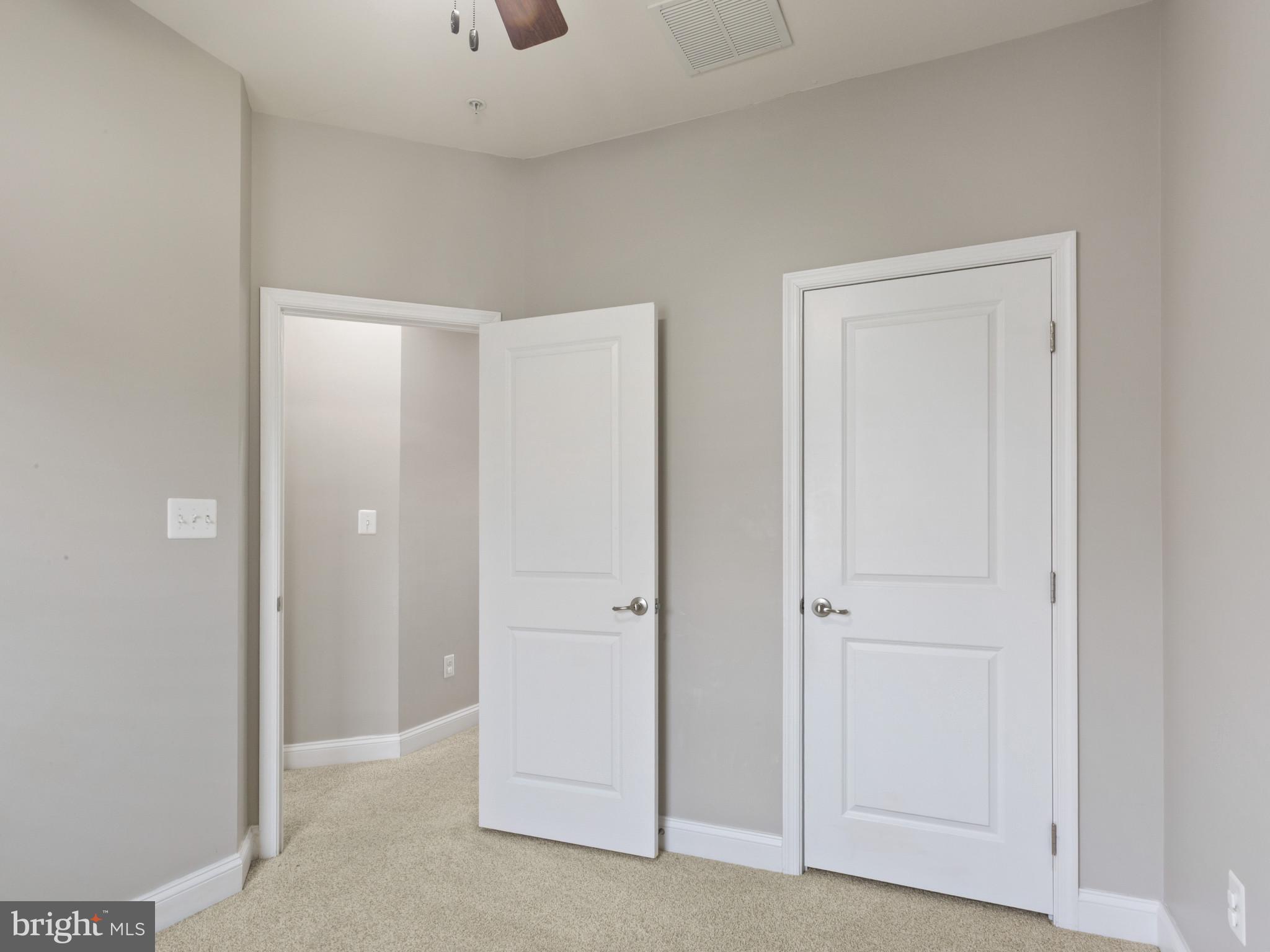 HOWARD SQUARE - Residential