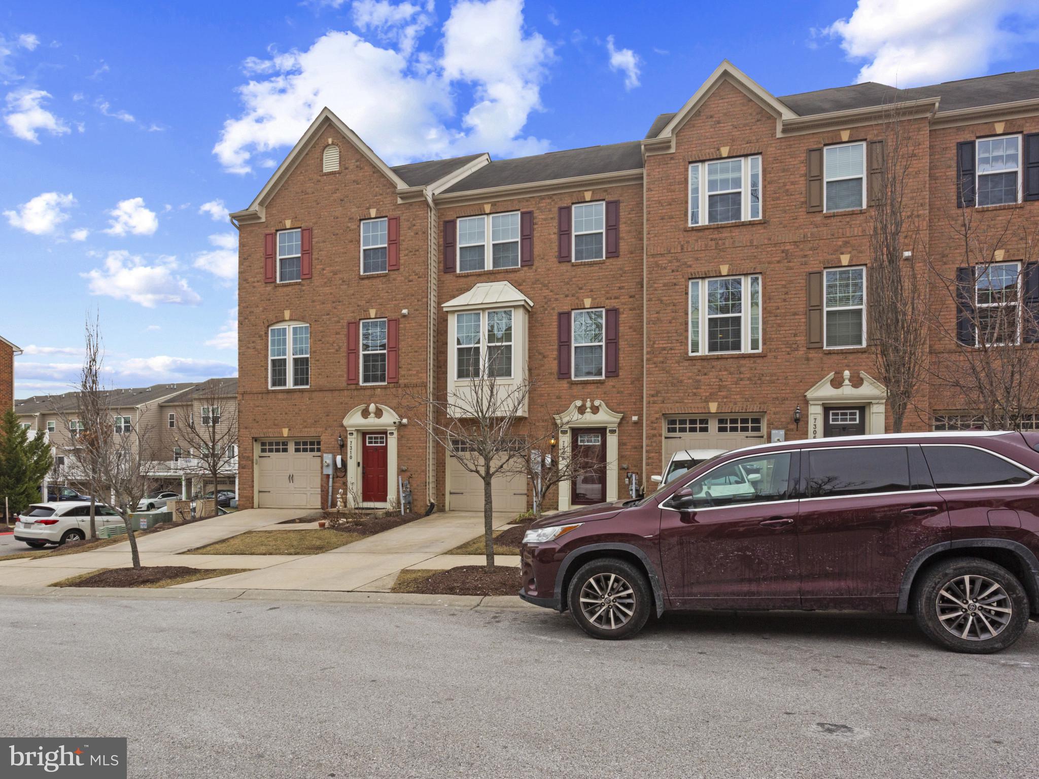 HOWARD SQUARE - Residential