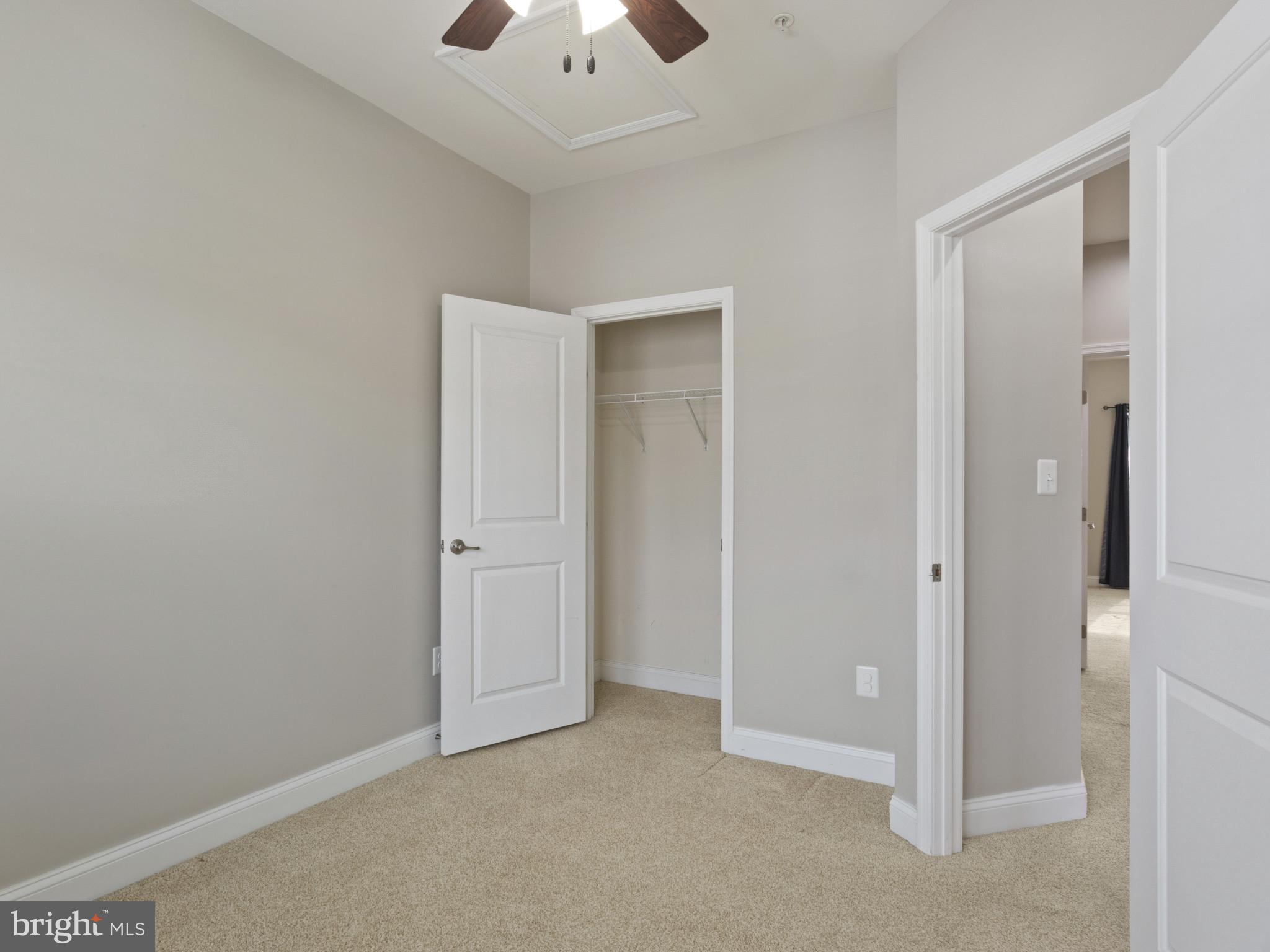 HOWARD SQUARE - Residential