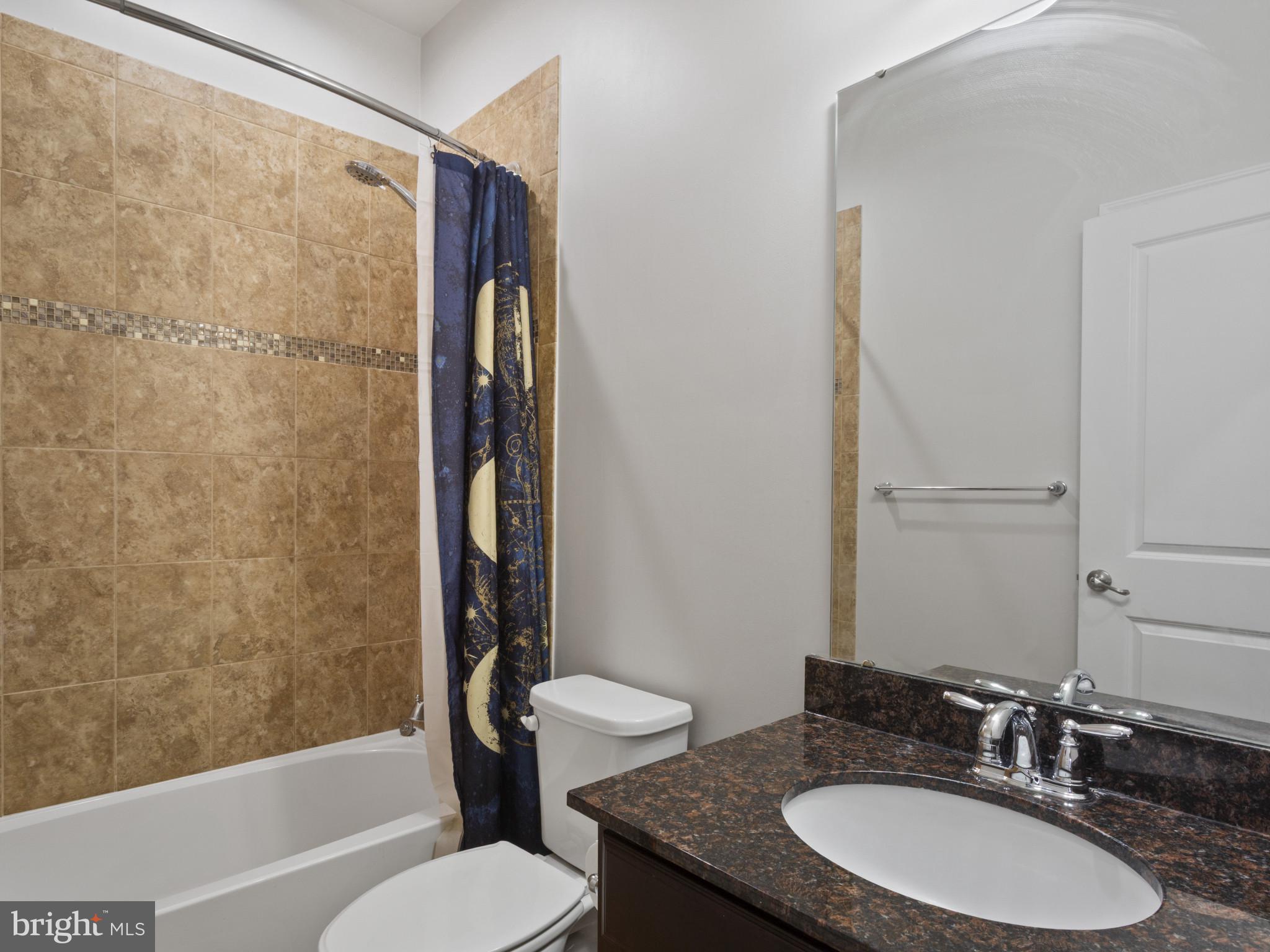 HOWARD SQUARE - Residential