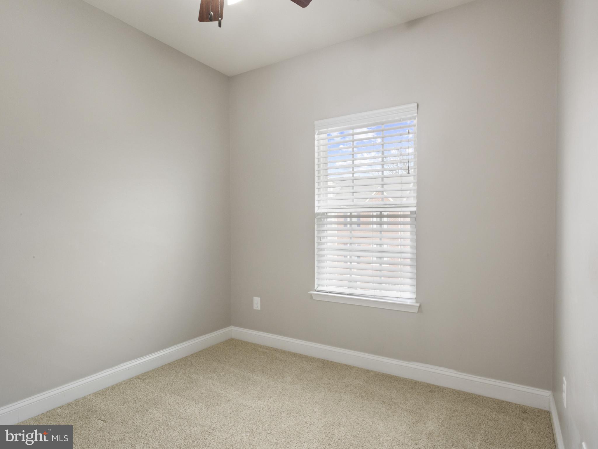 HOWARD SQUARE - Residential