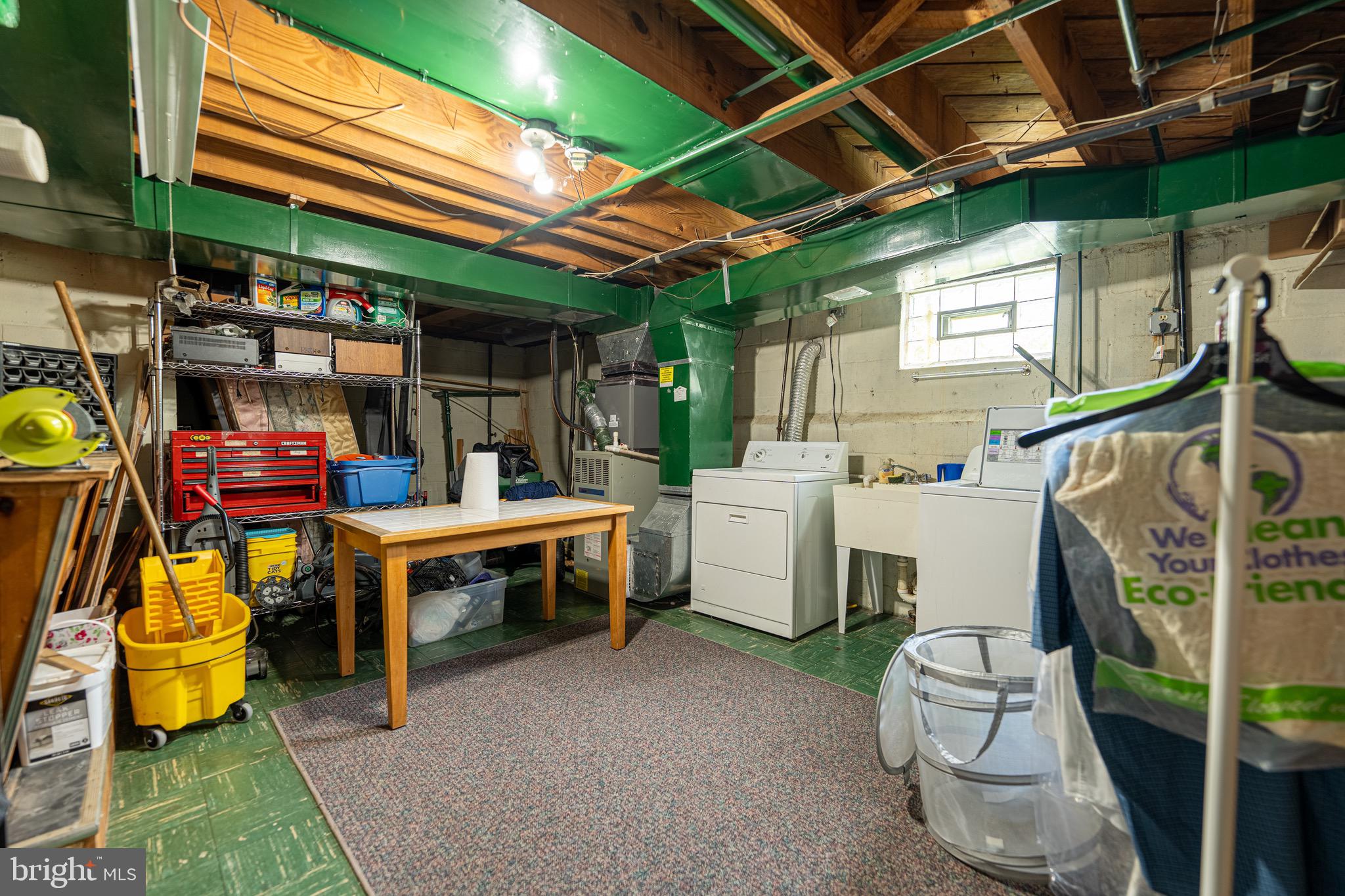 CROSS COUNTRY - Residential Lease