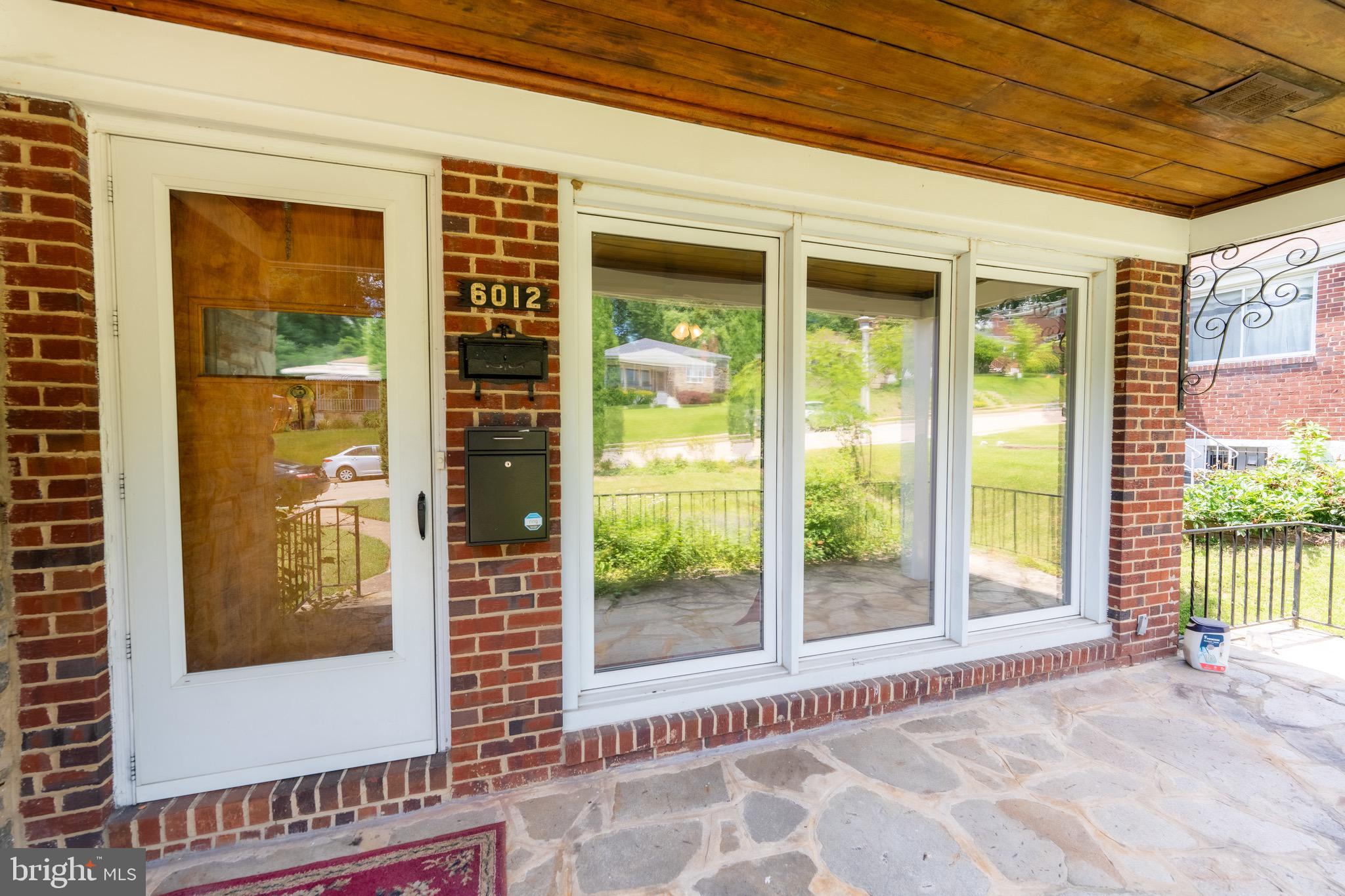 CROSS COUNTRY - Residential Lease