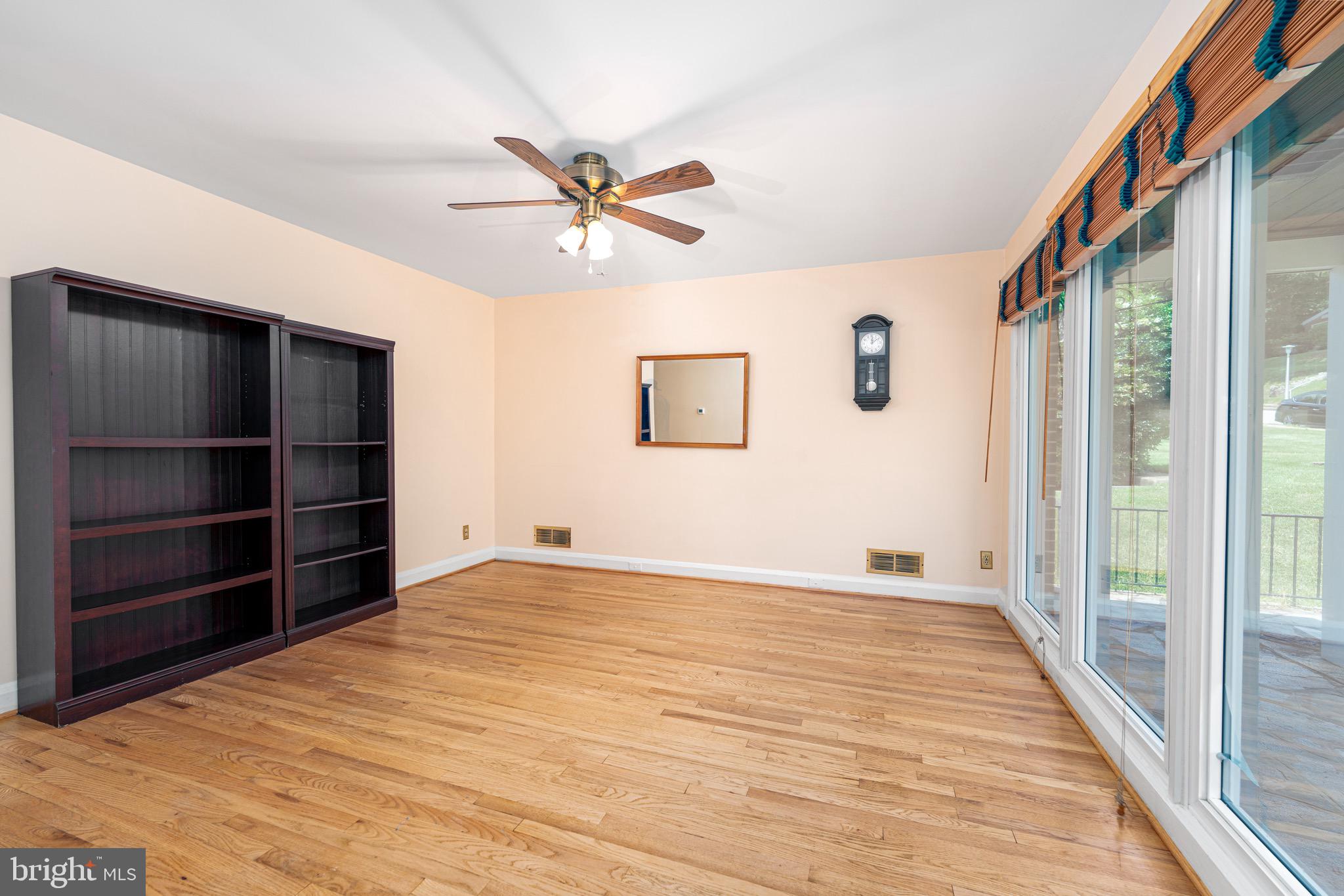 CROSS COUNTRY - Residential Lease