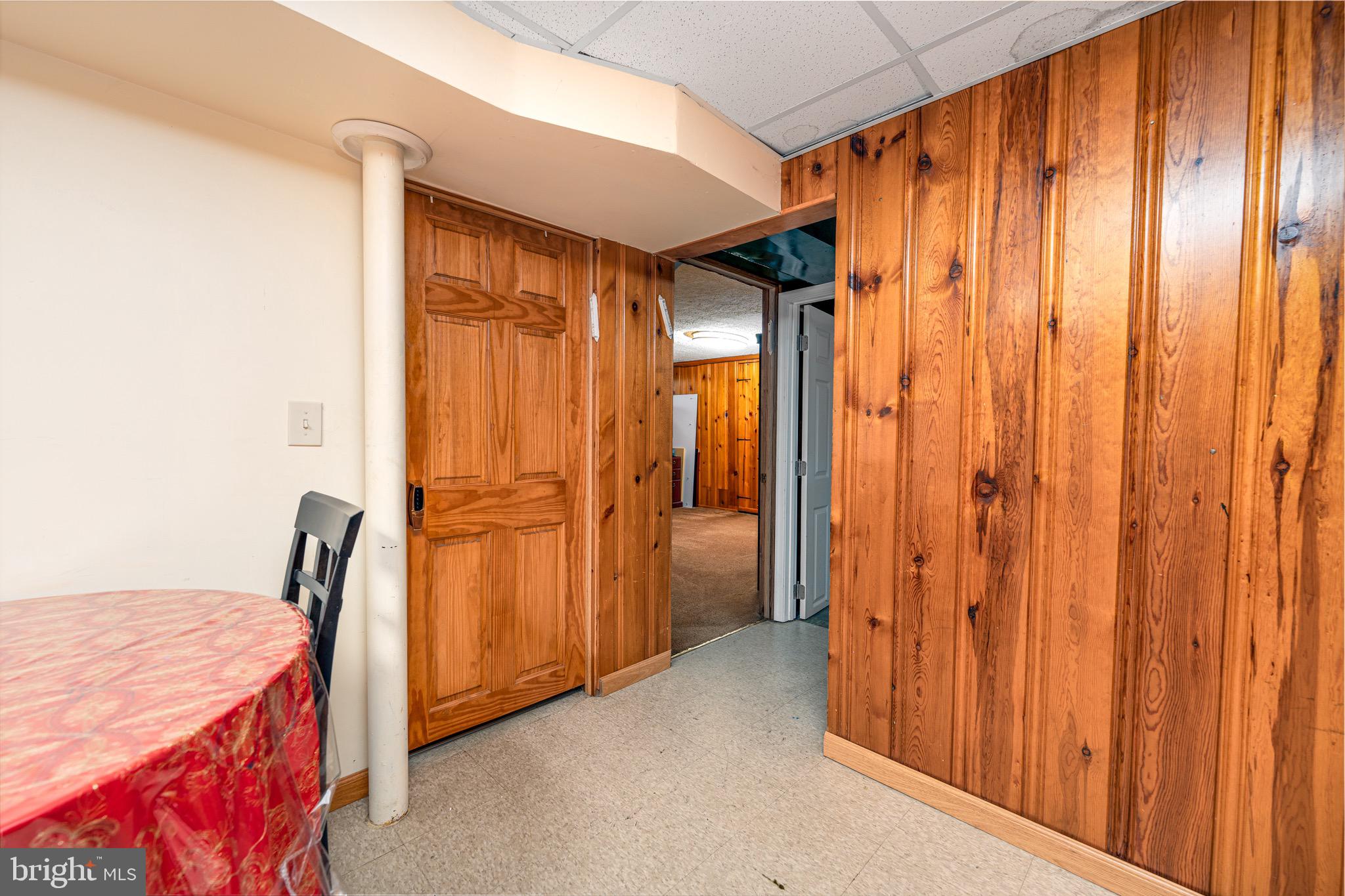 CROSS COUNTRY - Residential Lease