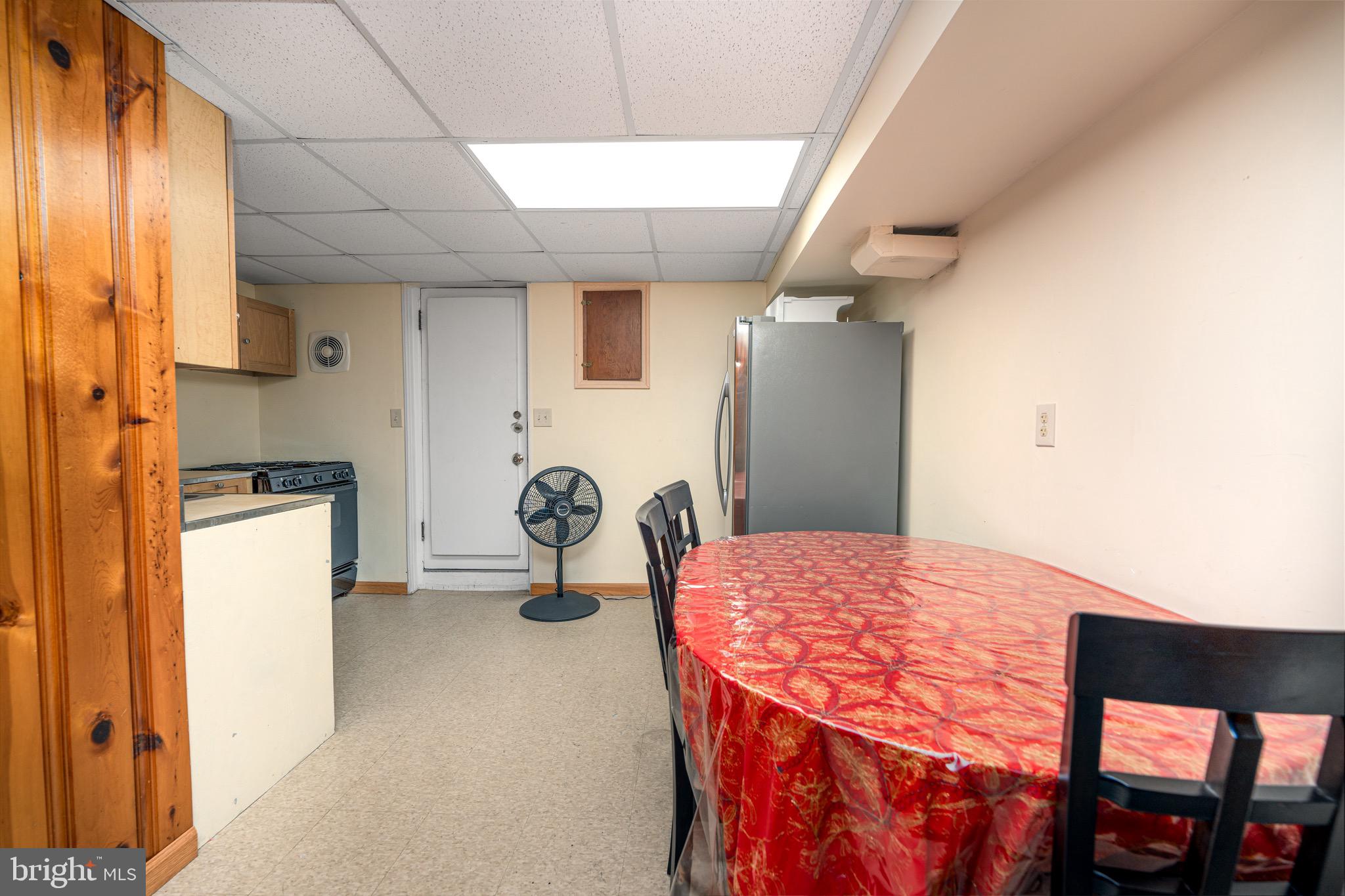 CROSS COUNTRY - Residential Lease