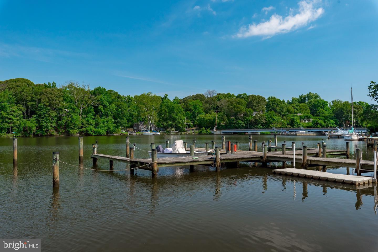 MARINERS COVE - Residential