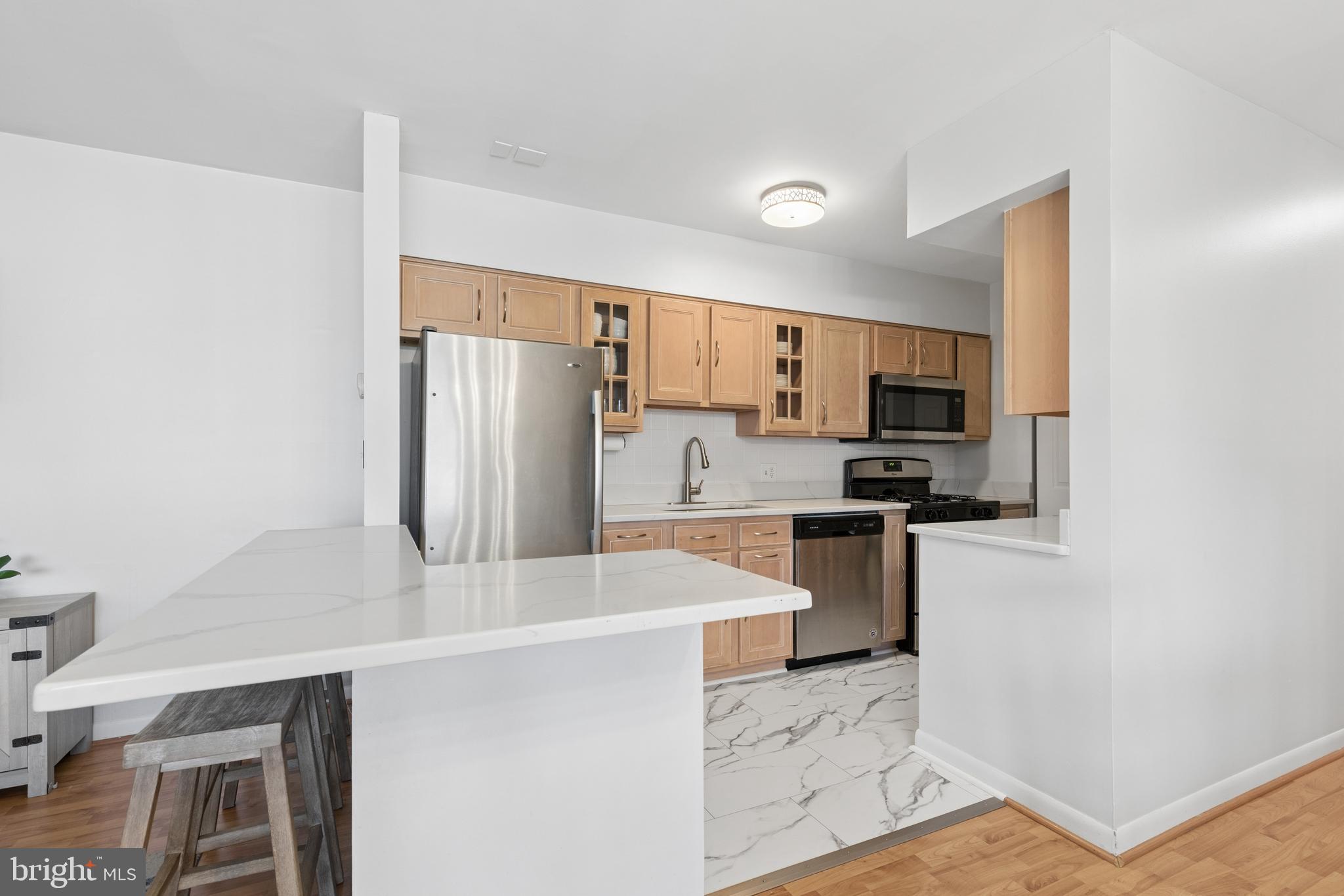 MARINERS COVE - Residential