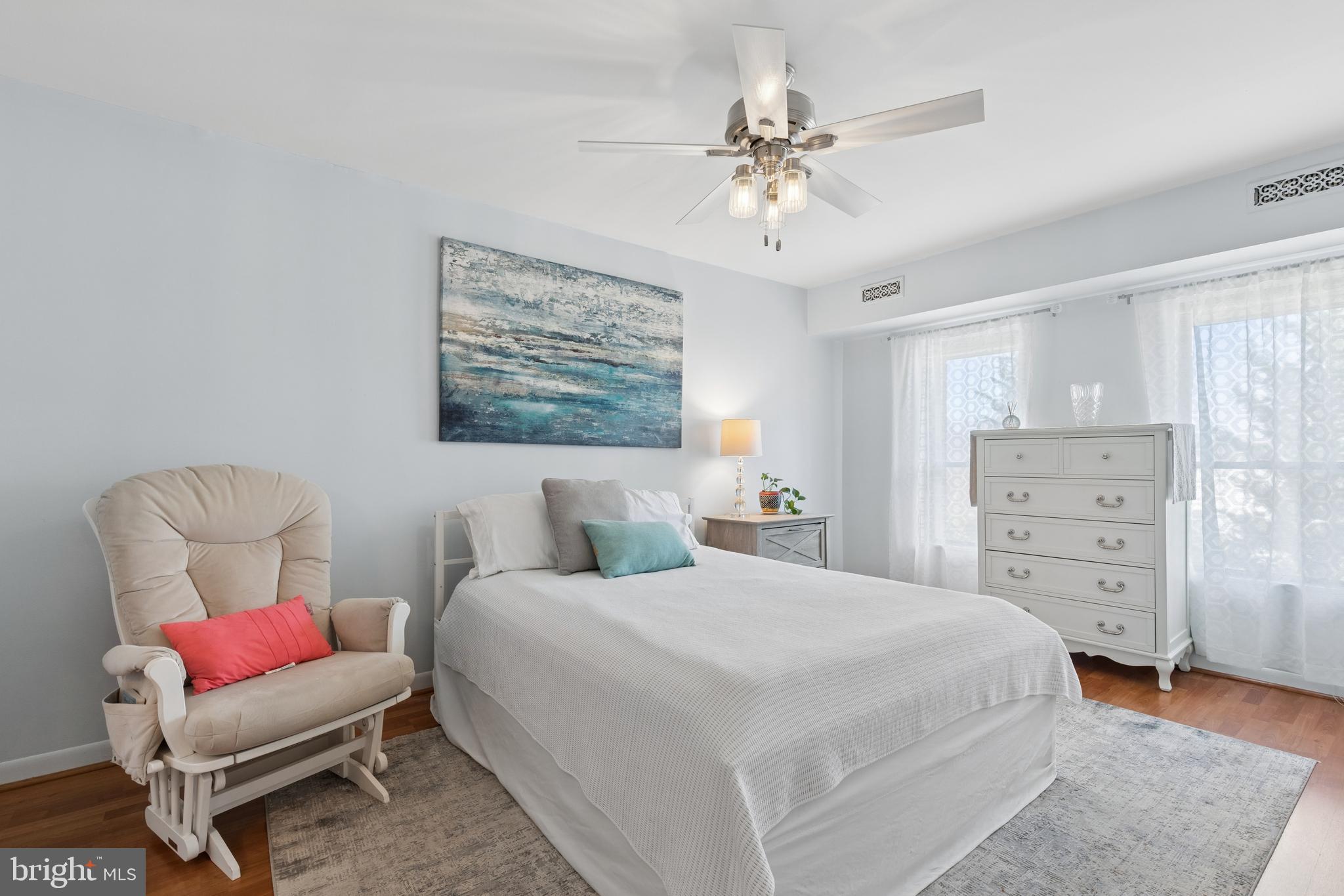 MARINERS COVE - Residential