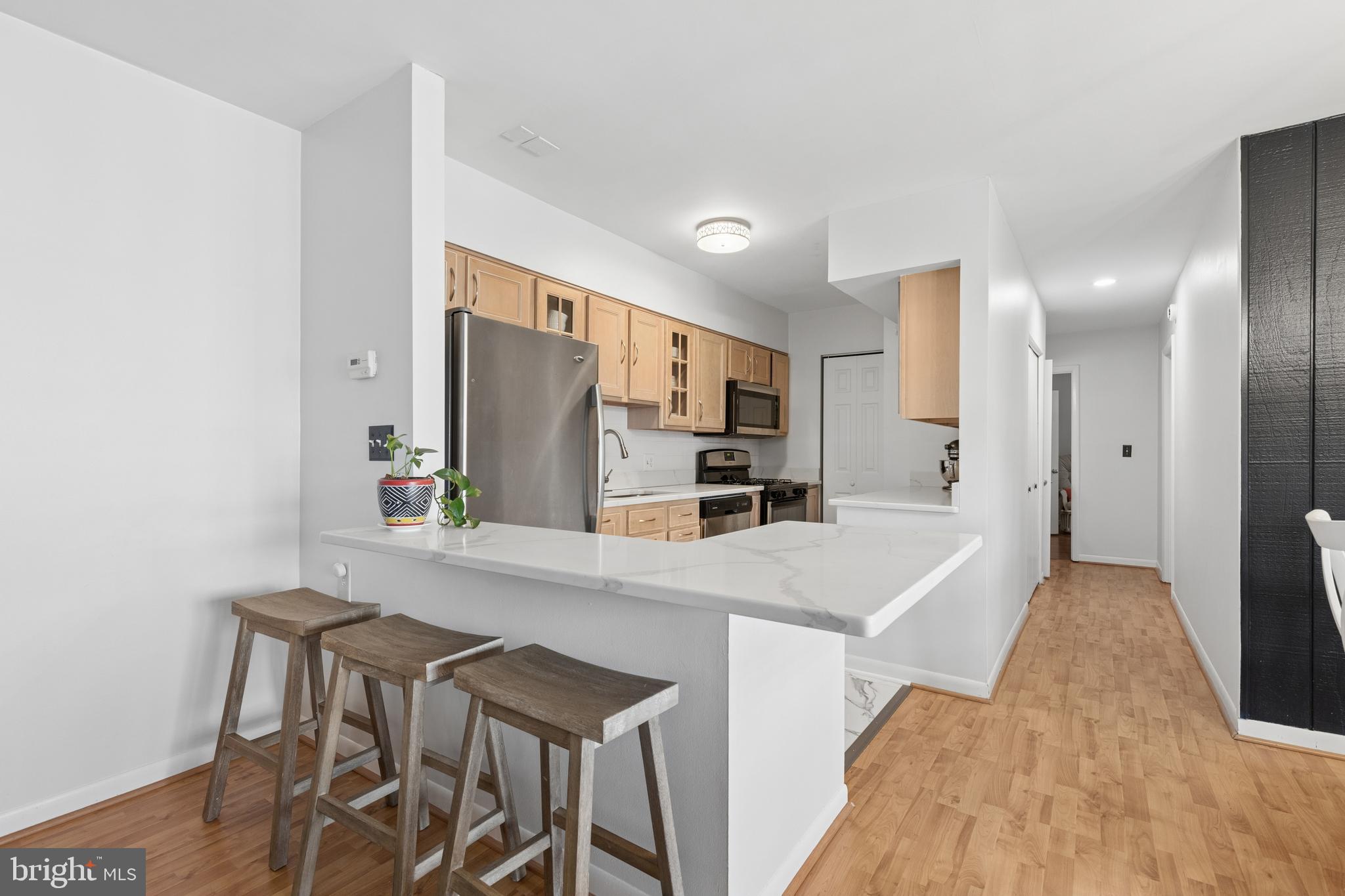 MARINERS COVE - Residential