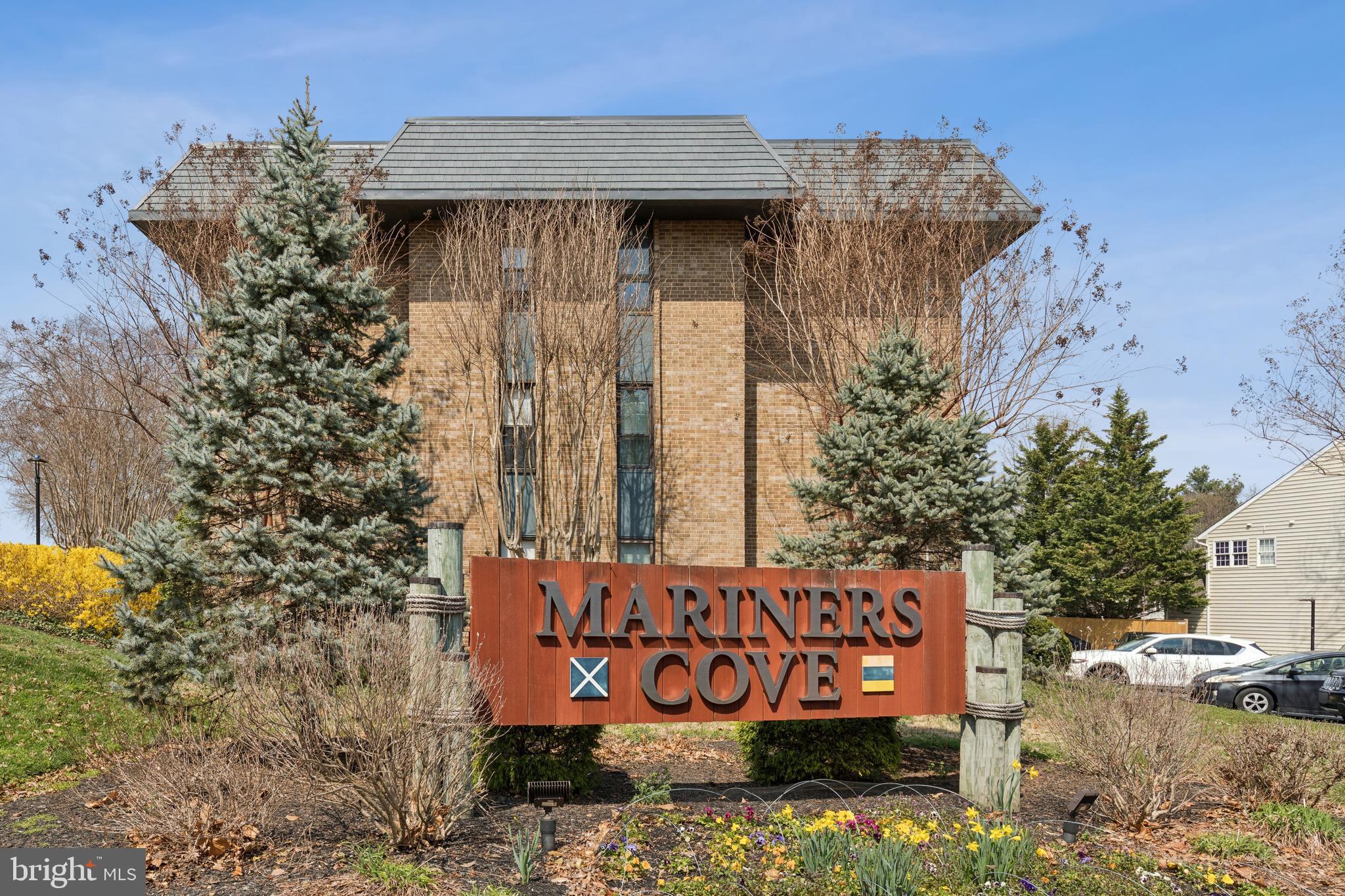 MARINERS COVE - Residential